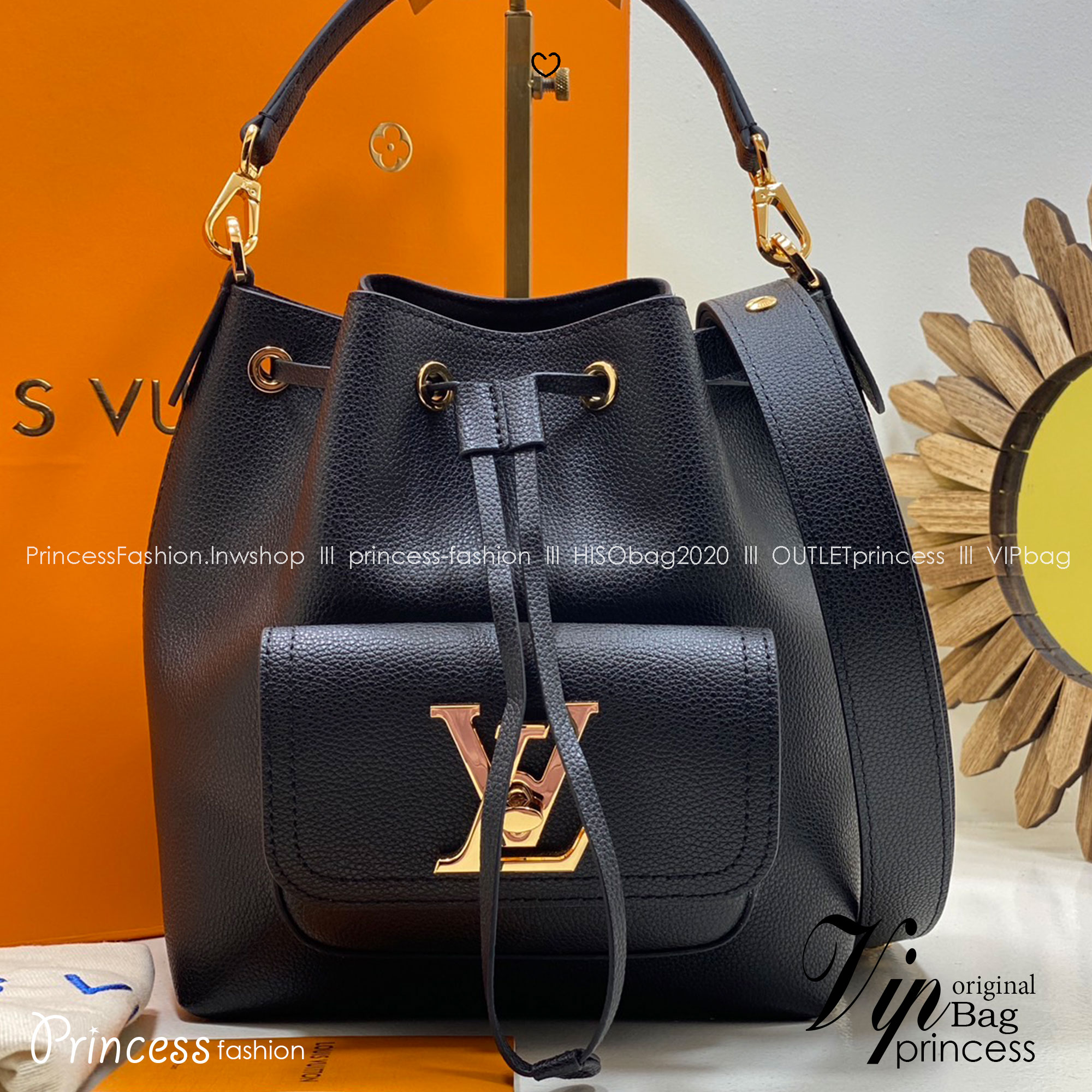 สลับแท้ LV Lockme bucket bag กระเป๋าสะพายทรงบัคเก็ตวินเทจ สวยคลาสสิก งานหนังแท้เต็มใบ โดดเด่นด้วยโลโก้สีทอง ด้วยดีไซส์ที่เรียบหรูเหมาะใช้ได้หลากหลายโอกาส ไอเท็มมาใหม่แต่ขายดี the best seller เลยค่ะ