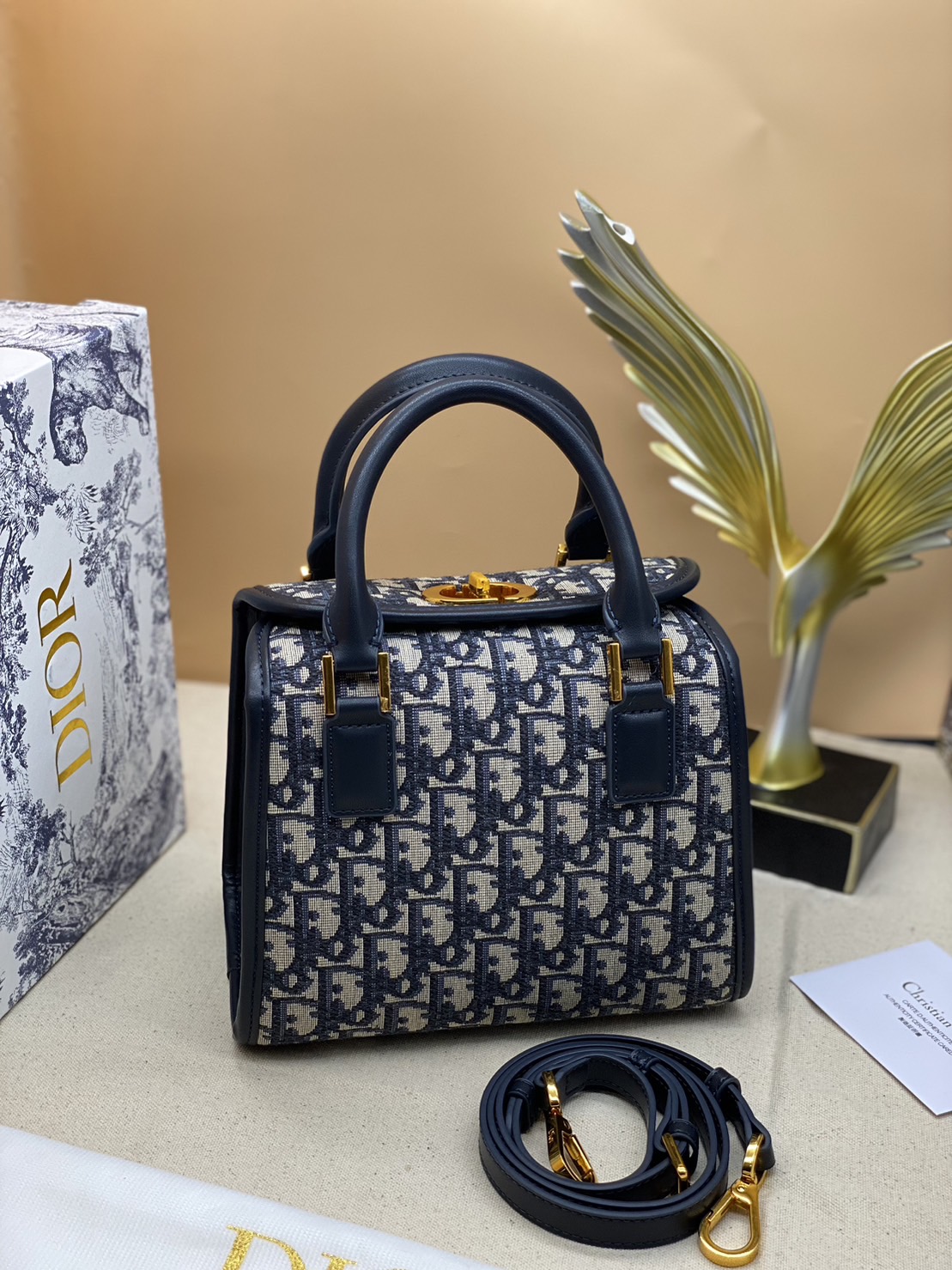 DIOR SMALL BOSTON BAG Blue Oblique Embroidery and Smooth Calfskin / DIOR Box Bag พร้อมส่ง กระเป๋าสะพายทรงกล่อง New for Winter 2023 คอลผู้ดี สวยหรู ตอบโจทย์และแมทช์ได้กับทุกลุคทุกสไตล์