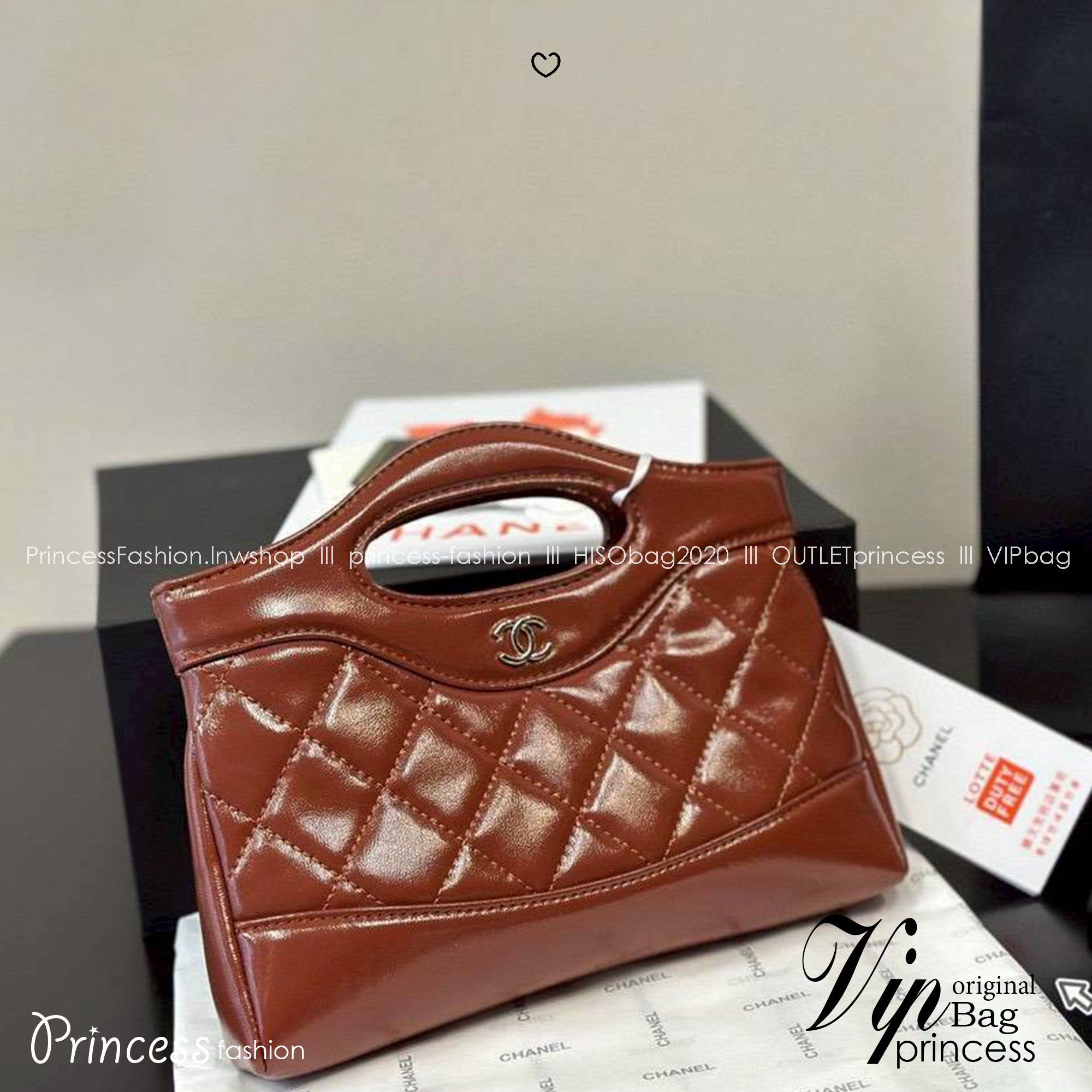 Chanel 31 Mini Shopping Bag กระเป๋าสะพายพร้อมหูจับในตัวทรงสวยมาก ขนาดกำลังดี ปุ๊กปิ๊กน่ารัก ใช้งานสะดวก