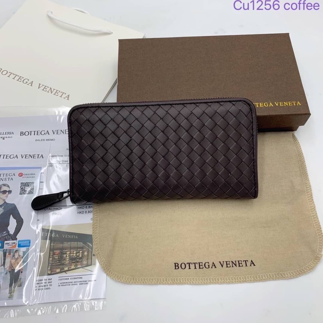BOTTEGA VENETA ZIP AROUND WALLET / BOTTEGA LONG WALLET กระเป๋าสตางค์ยาวซิปรอบ เอกลักษณ์หนังสานคลาสสิก สร้างสรรค์ให้ไอเท็มนี้ดูหรู ดูแพง ใบจริงสวยมาก ใช้ได้ทั้งชายหญิง มาจำนวนจำกัด รีบตำกันน้า ไม่อยากให้พลาดเลยจ้า