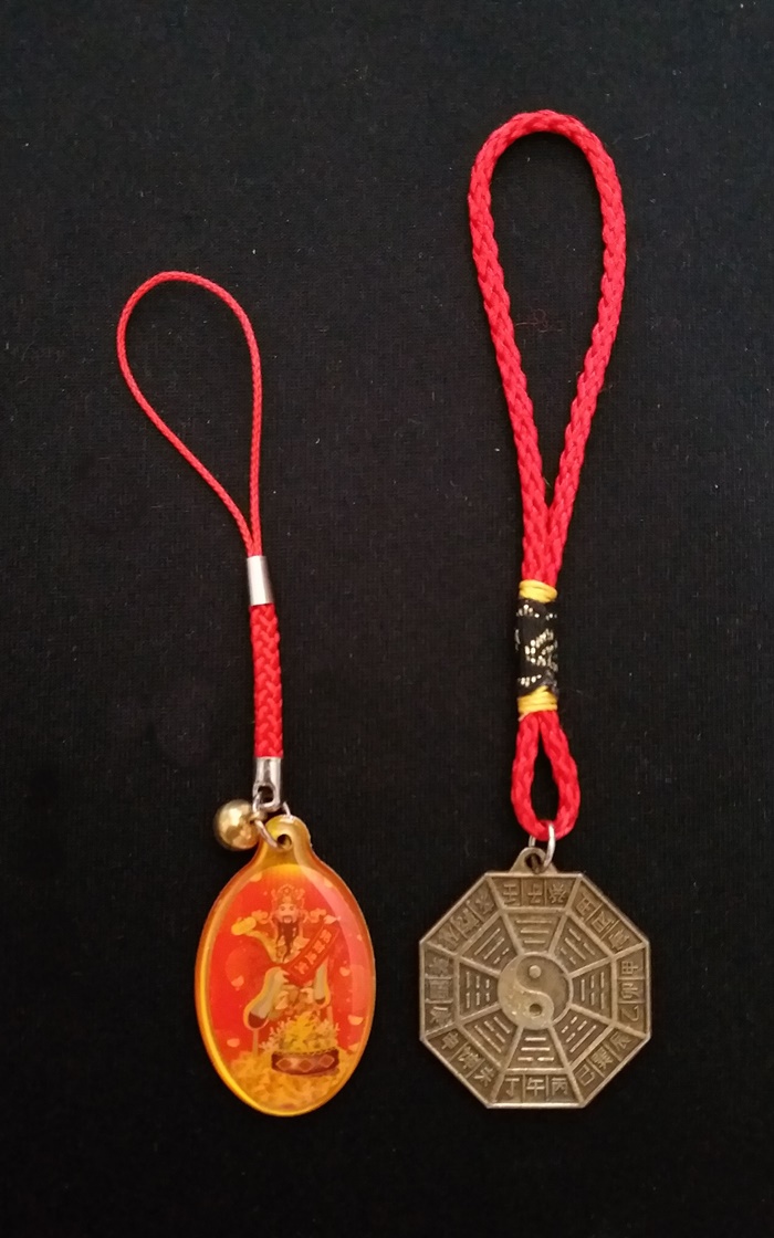 ชุดจี้ล็อกเก็ตภาพไฉ่ซิงเอี้ยและจี้เหรียญเทพไท้ส่วยเอี้ย แก้ชงปีเถาะ ชง25% ปี2563ค่ะ