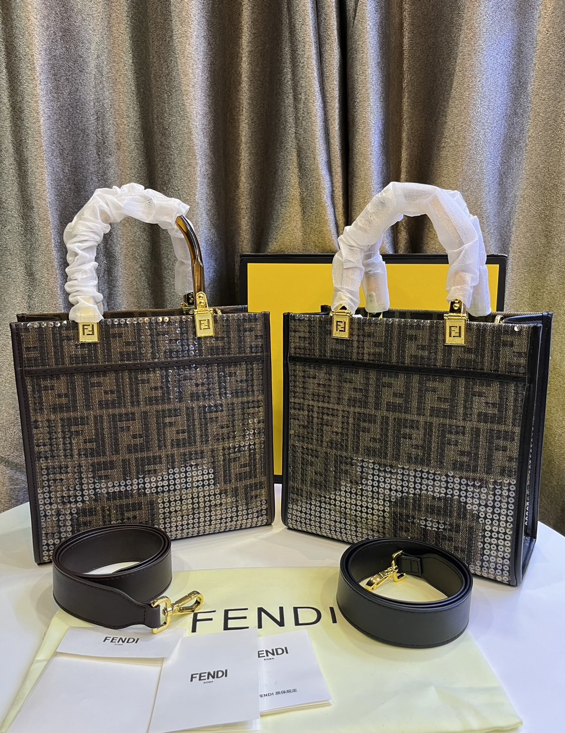 FENDI Sunshine jacquard FF sequins shopper / Fendi Tote bag 25cm พร้อมส่ง กระเป๋าสะพายทรงโท้ท ปักเลื่อมแวววาว รุ่นใหม่ สวยหรู **สินค้าเกรดออริจินอล 1:1 สลับแท้