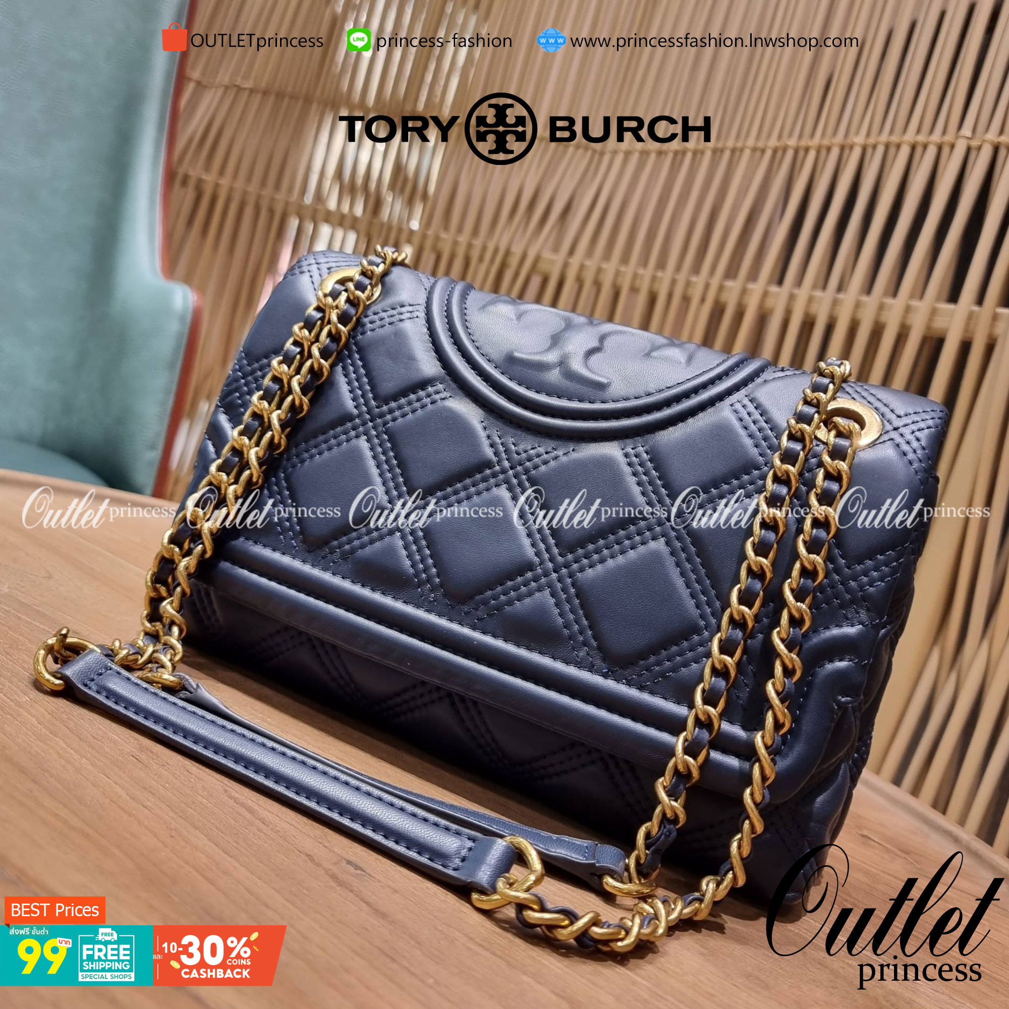 TORY BURCH FLEMING SOFT CONVERTIBLE SHOULDER BAG รุ่นหายากที่สาวๆตามหา มาพร้อมเสิร์ฟความสวยถึงบ้านไปเลยจ้า รอบนี้คัดสีสวยๆมาให้ได้ช้อปกันอย่างจุใจไปเลย กระเป๋าสะพายไหล่ หนังแท้นิ่มเต็มใบ สวยหรูดูแพง เปิด-ปิดด้วยตัวกดล็อคแน่นหนา สายสะพายในตัวปรับใช้ได้ 2 แ