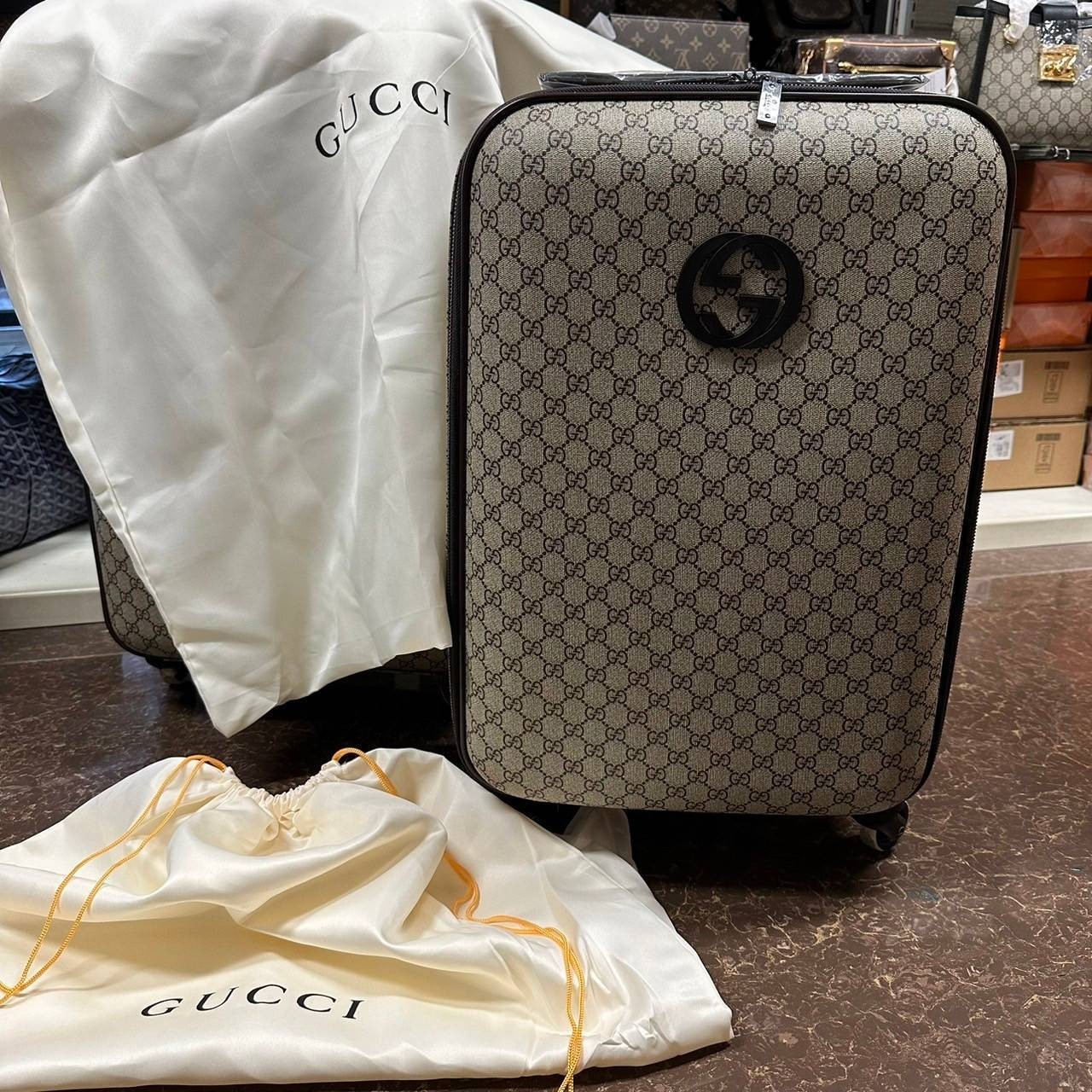 Gucci GG wheel suitcase / GUCCI Luggage / GUCCI Travel Rolling Luggage Suitcase Trolley Wheel Case Bag Unisex กระเป๋าเดินทางล้อลากใบใหญ่ 30 / 26 นิ้ว ภาพถ่ายจากงานขายจริง ใช้งานต่างประเทศได้