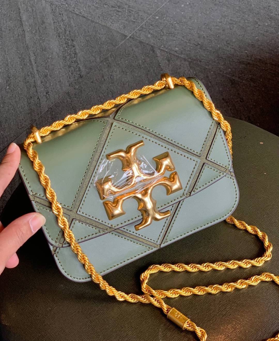 TORY BURCH ELEANOR SMALL SHOULDER BAG / Tory Burch Eleanor quilted shoulder bag น้องเล็ก หรู ดูแพง ลุคไหนๆ ใบนี้เอาอยู่เลยค่าา! Best seller ใครยังไม่มีติดตัว รอบนี้จัดเลยค่าา