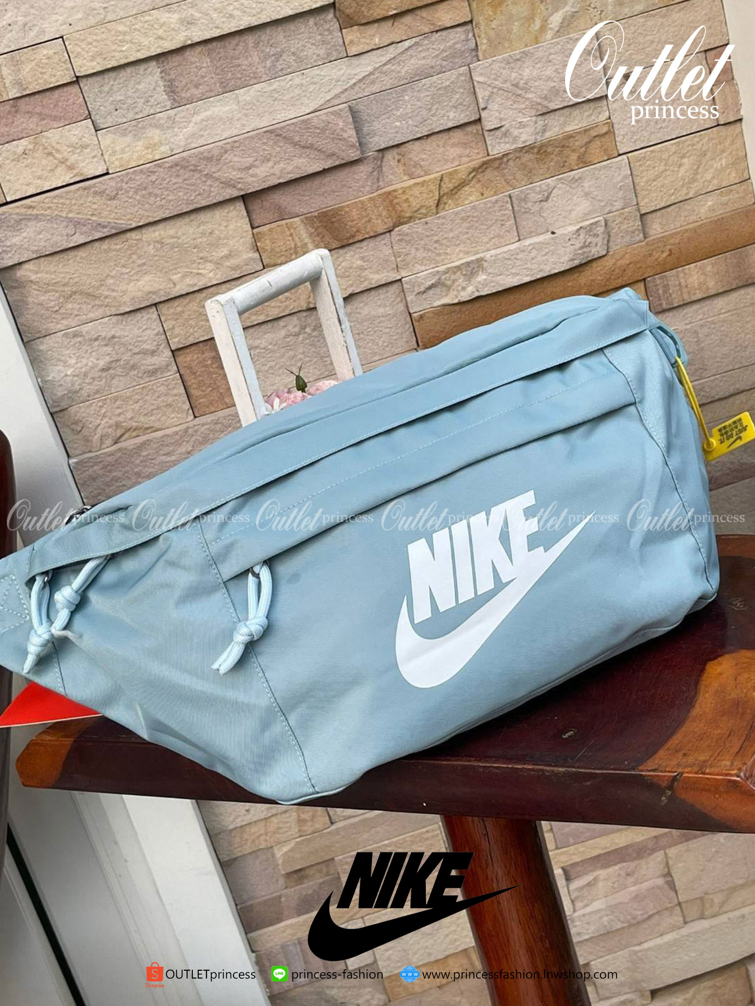 Nike Tech hip pack กระเป๋าคาดเอว Nike Tech รุ่นใหม่ชนช้อป!! ให้คุณหยิบใช้อุปกรณ์กีฬาและพกพาได้อย่างง่ายดาย