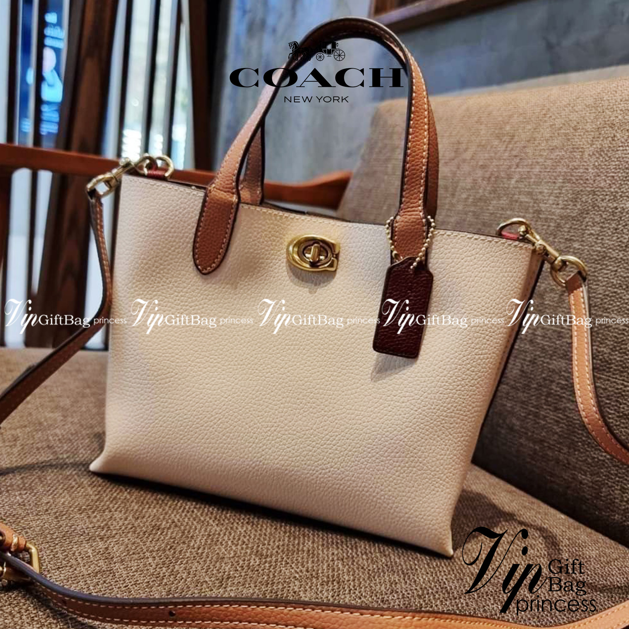 COACH C8561 C8869 WILLOW TOTE 24 IN COLOR BLOCK น้องสาวลุคลูกคุณมาแล้วจ้า กระเป๋าถือ/สะพาย ดีไซน์คัลเลอร์บล็อค ลงตัว เรียบหรู ใบจริงคือผู้ดี๊ผู้ดี ใช่ได้ทุกๆโอกาส วัสดุหนัง pepble อยู่ทรง เปิดปิดด้วยตัวบิดล็อค และอีกฝั่งเป็นกระดุมแม่เหล็ก ภายในโล่งกว้าง ใ