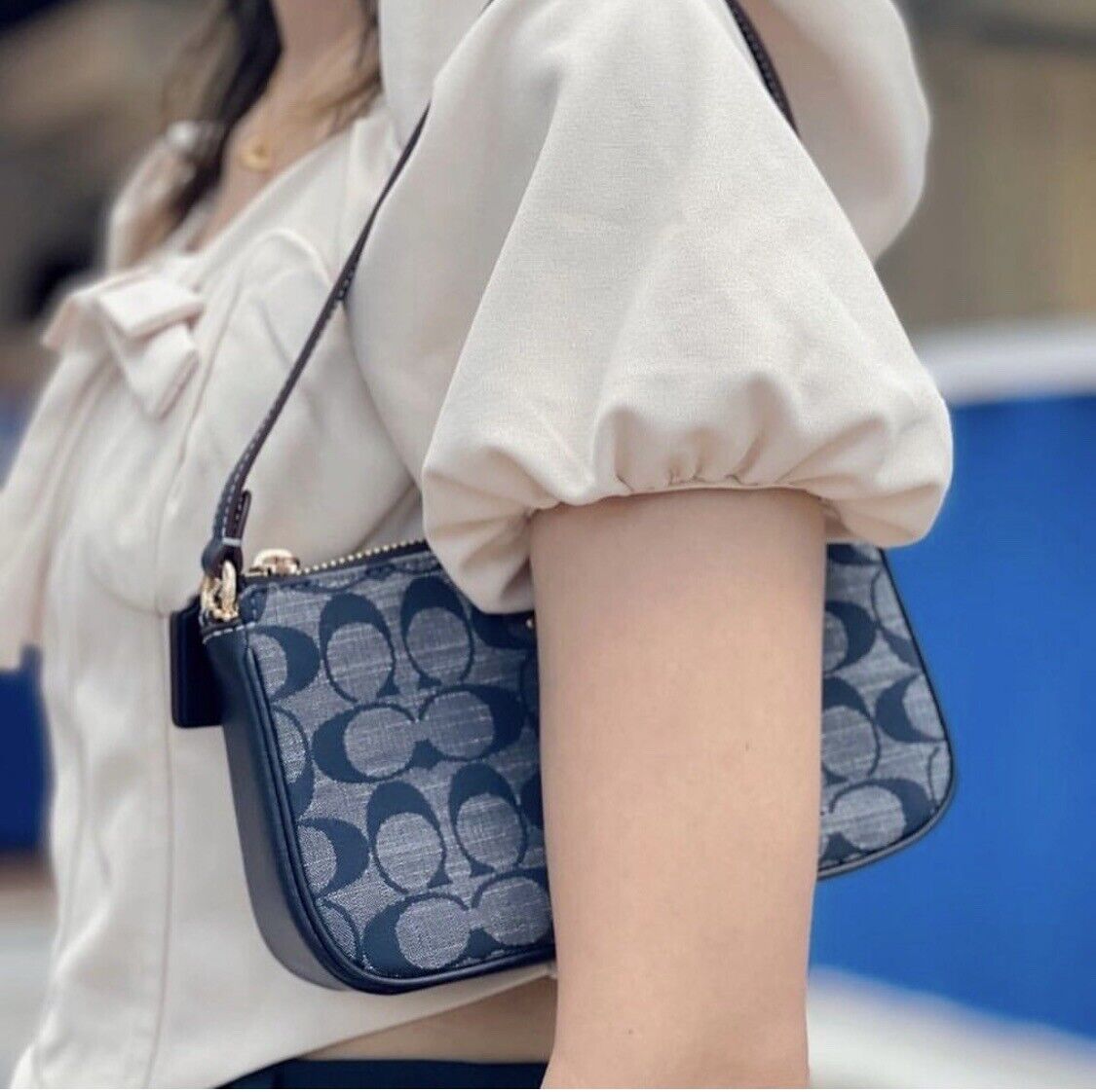 COACH NOLITA 19 IN SIGNATURE CHAMBRAY CH149 พร้อมส่ง คอลเลคชั่นใหม่ น่ารักน่าใช้ ในสไตล์คลาสสิค กระเป๋าทรงพอชขนาดมินิ ที่สามารถสะพายไหล่ และกึ่งคล้องมือใช้ได้ 2 สไตล์