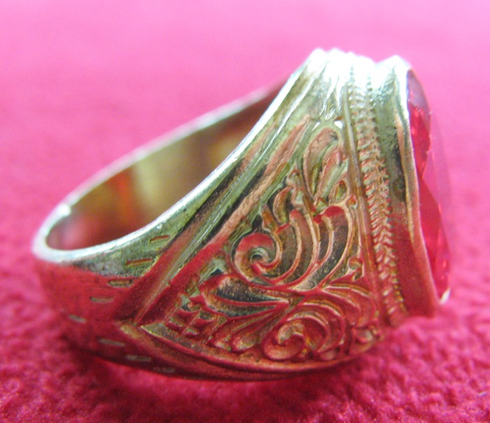 สินค้าหมดค่ะ แหวนพลอยทับทิมแดงเนื้อทองเหลือง(ราศีกรกฎ)แบบเล็กค่ะ