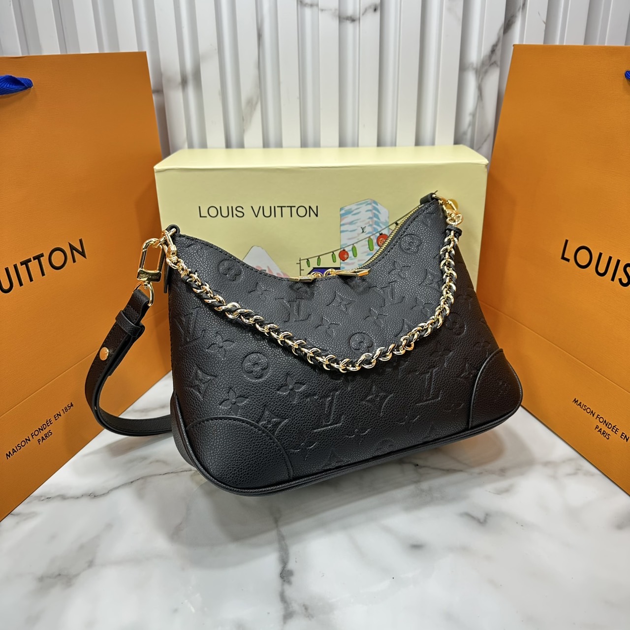 ORI หนังแท้ | LV Boulogne PM bag Monogram Empreinte leather กระเป๋าสะพายสุดไอคอนิกใช้งานได้หลายสไตล์ ประจำฤดูกาลในหนัง Monogram Empreinte มอบทางเลือกในการพกพาที่หลากหลายเช่นเดียวกับรุ่นแคนวาสดั้งเดิม