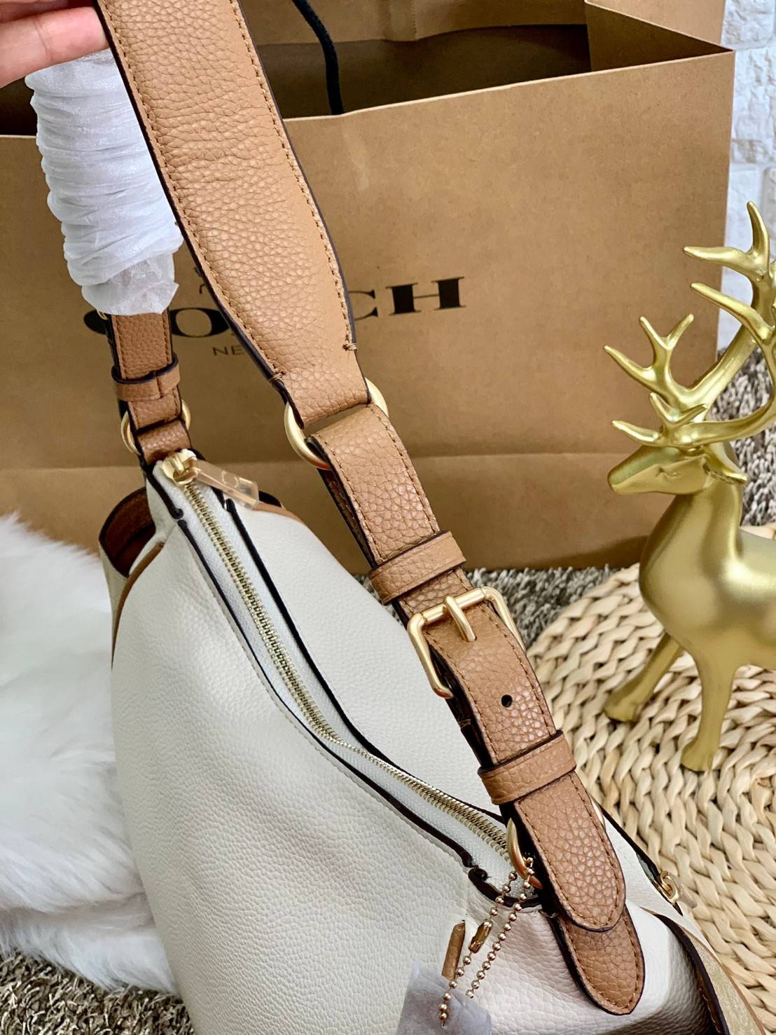สินค้าออกใหม่ พร้อมคอลเลคชั่นสีใหม่ล่าสุดค่ะ! COACH RORI SHOULDER BAG ((C2855)) พร้อมส่งที่ไทย สวยก่อนใครแน่นอนค่ะ! กระเป๋าสะพายไหล่ หนังแท้ชั้นดีที่สุด หนังนิ่ม ทรงสวย หลงรักแน่นอนค่ะ😘