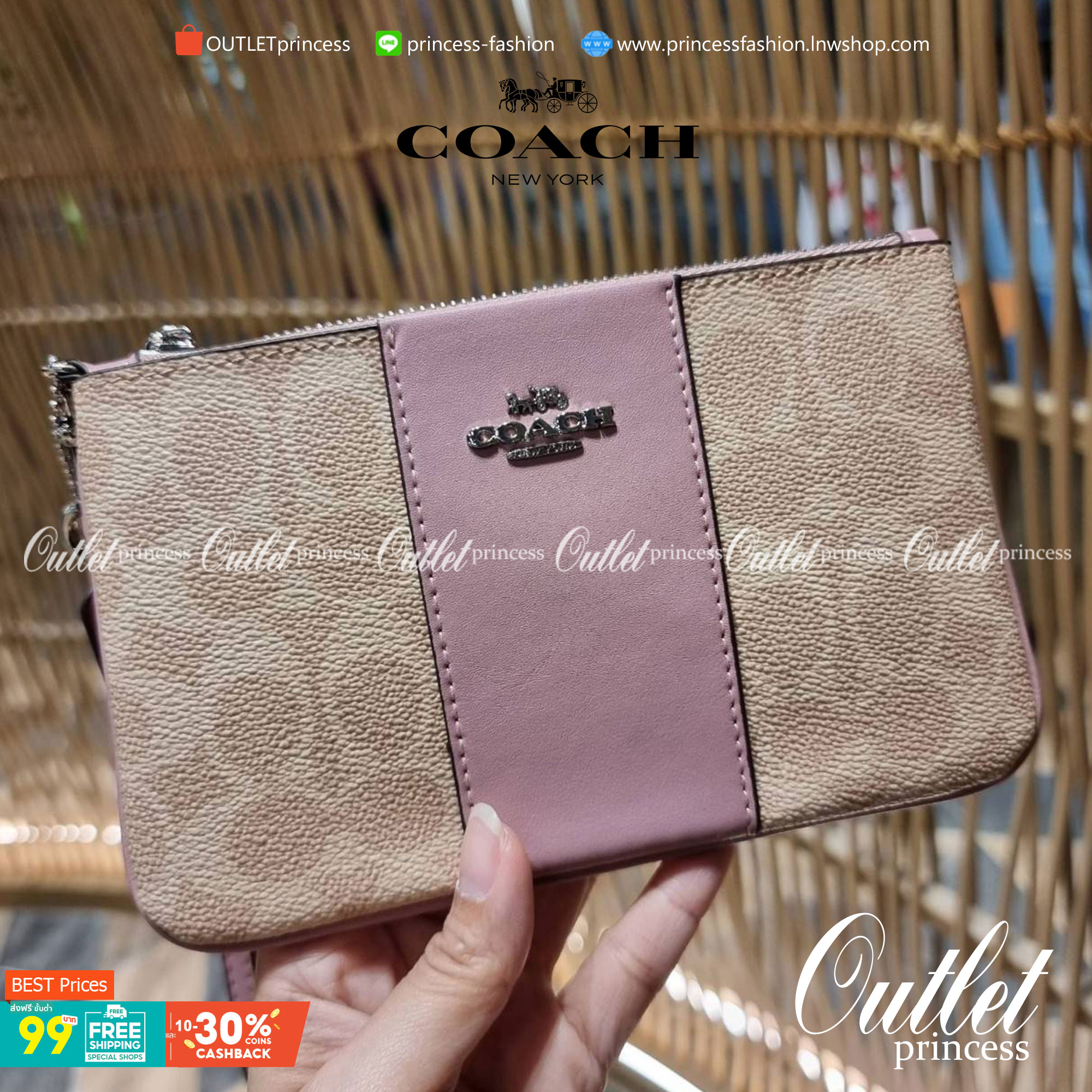 COACH 32445 SMALL WRISLET IN COLORBLOCK SIGNATURE CANVAS คอลเลคชั่นคัลเลอร์บล็อคสวยหรู ในรูปแบบกระเป๋าคล้องมือ ขนาดพกพา ไซส์กำลังสวยมากๆ พกง่ายไปเลยจ้า วัสดุหนังแคนวาส ตัดหนังแท้ ภายในโล่ง มีช่องใส่บัตร ตอบโจทย์สาวๆที่ไม่ชอบความพะรุงพะรัง พกใบนี้คือสะดวกส