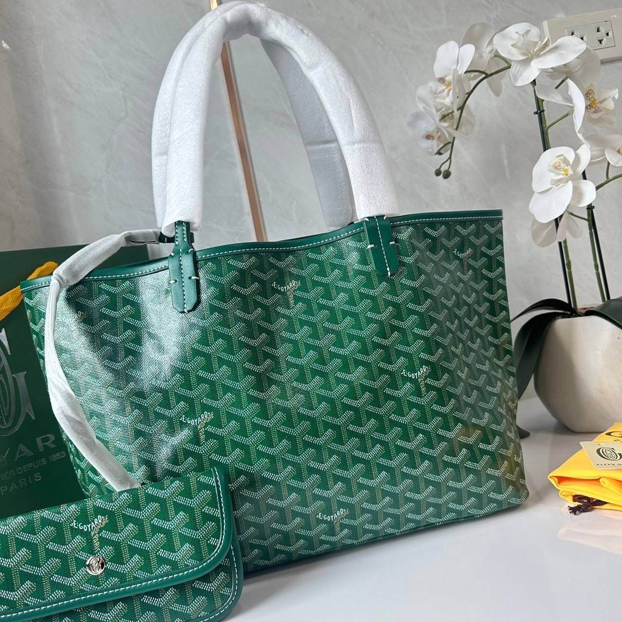 พร้อมส่ง 5 สี PM GOYARD ANJOU PM REVERSIBLE TOTE BAG / Goyard tote bag กระเป๋าทรงโท้ทใบใหญ่ เกรดไฮเอน 1:1 ใช้งานต่างประเทศได้ ภาพถ่ายจากงานขายจริง