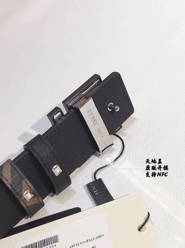 FENDI BELT เข็มขัดหนังแท้ ใช้ได้ 2 ด้าน สุดคุ้มเลยค่ะ พร้อมส่งไอเท็มขายดี! ดีไซน์เรียบหรูเข้ากับทุกลุ๊ค ใช้ได้ทั้งชายหญิง มาพร้อม Original Package ห้ามพลาดค่ะ!