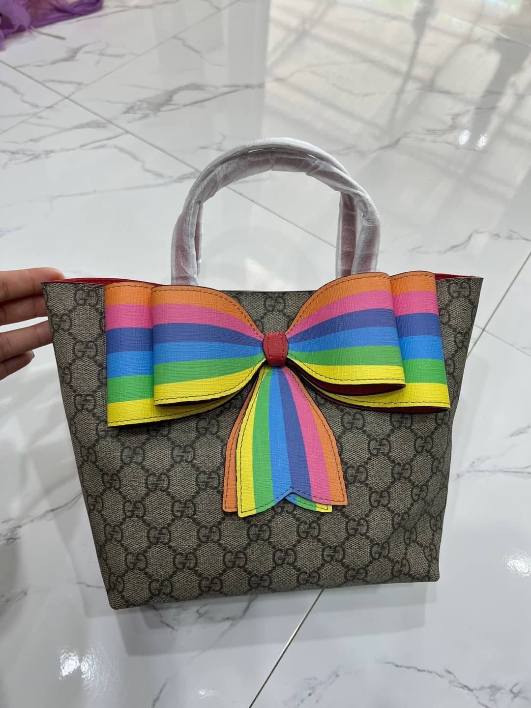 GUCCI Children's tote bag / Gucci kid tote / Gucci bag พร้อมส่งสต๊อกแน่น กับกระเป๋าโท้ทคิดท์ ไซส์น่ารักน่าใช้ ฮอตไม่หยุด เด็ดทุกดีไซน์ มีลายเข้าใหม่มากกว่าในรูปนะคะ