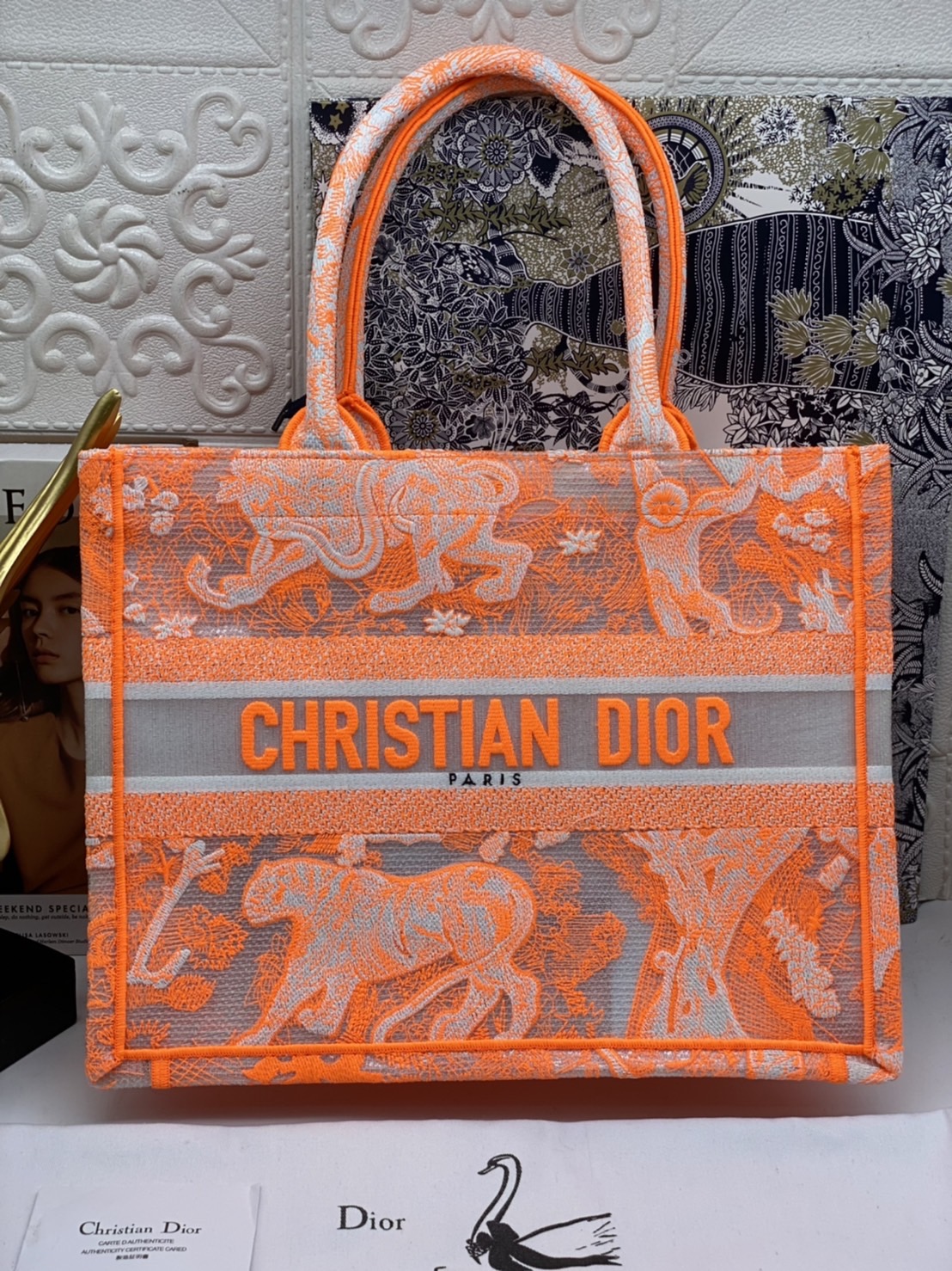 DIOR Book Tote Fluorescent Orange Toile de Jouy Transparent Canvas เกรดออริจินอล ภาพสินค้าถ่ายจากงานขายจริงใช้งานต่างประเทศได้