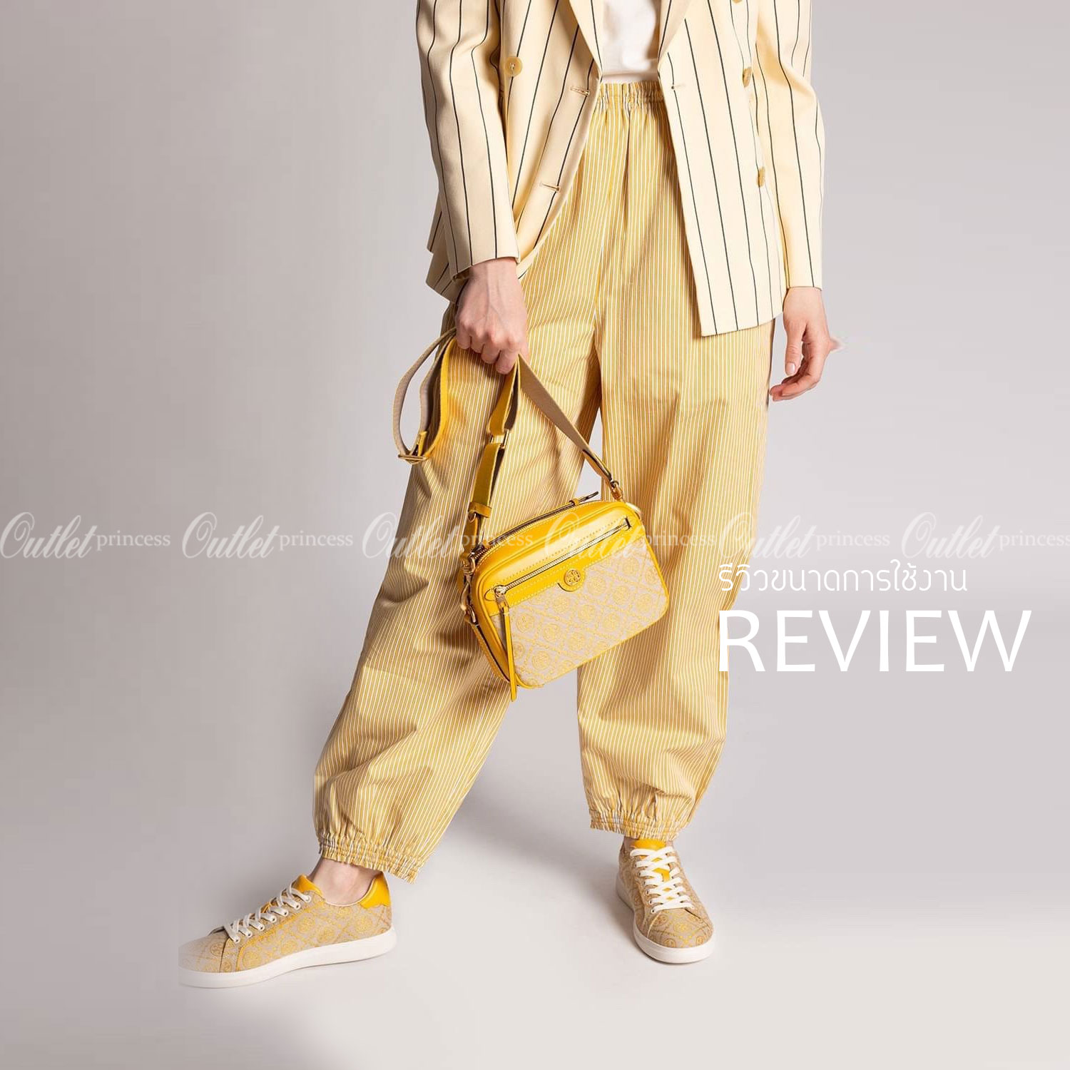 TORY BURCH T MONOGRAM JACQUARD CAMERA BAG กระเป๋าถือหรือสะพายข้าง ปักษ์ลายแบรนด์ วัสดุ Canvas ปักษ์ลายแบรนด์ เปิด-ปิด ด้วยซิป ภายในโล่ง มี1ช่องซิป1ช่องใส่ของจุกจิ๊ก ด้านหน้ามี1ช่องซิป สายยาวถอดสายได้ สวยเก๋ ไม่ควรพลาดเลยค่า