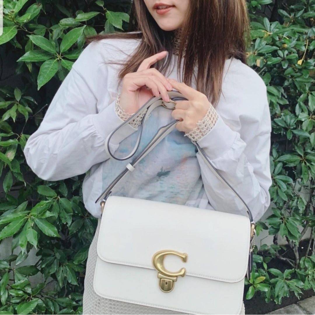COACH STUDIO GLOVETANNED LEATHER SHOULDER BAG (C6641)🌺ห้ามพลาดเด็ดขาด!! สวยละมุน เรียบหรู ดูแพงสุดๆ!! //กระเป๋าถือ กระเป๋าสะพาย ดีไซน์เนี้ยบ! เฉียบมาก!// วัสดุหนังแท้ หนังเรียบเต็มใบ อยู่ทรง สวยมากๆ ดีเทลเรียบหรู ผู้ดีสุดๆ!// ด้านหน้าเปิด-ปิดด้วยต
