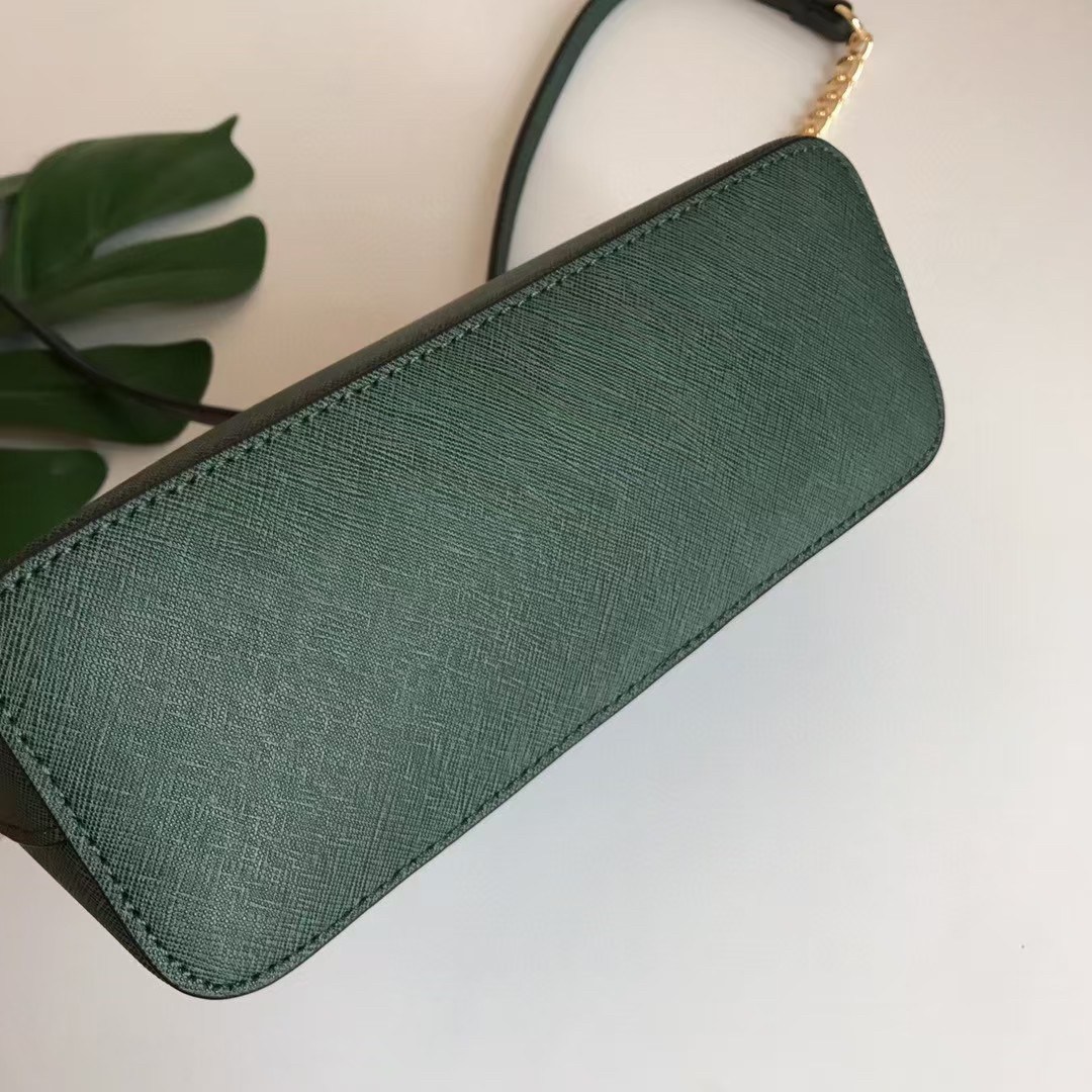 MICHEAL KORS CROSSBODY BAG กระเป๋าสะพายแบรนด์ดังทรงสุดฮิตหนัง SAFFIANO ทั้งใบ