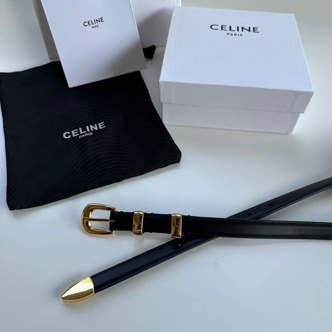CELINE BELT 20MM ออริจินอลเกรด 1:1 หนังแท้ ปั้มโลโก้คมชัด สายปรับระดับได้ ดีไซน์เรียบหรูเข้ากับทุกลุ๊ค สินค้ามาพร้อม Original Package มีการ์ด ถุงผ้ากันฝุ่น ถุงกระดาษแบรนด์ กล่องแบรนด์ ครบชุดไอเท็มนี้แนะนำ ห้ามพลาดค่ะ!