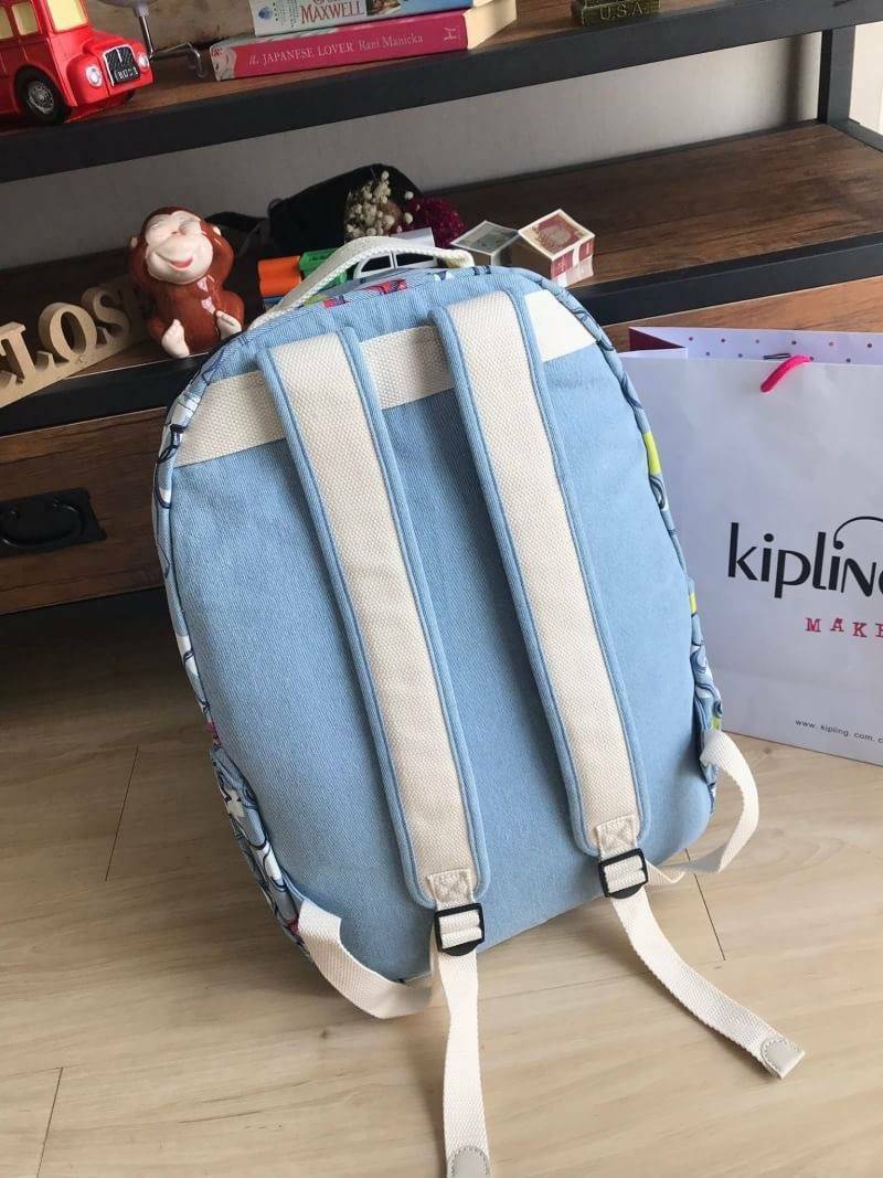Kipling & Disney's 90 Years of Mickey Mouse Seoul GO Small& Large Laptop Backpack ฉลองครบ90ปีกับดิสนีย์กับรุ่นลิมิเตท เป้สวยๆที่มาวาดลวดลายและสีสันลงบนผ้าเป็นลายการ์ตูนมิคกี้ และไม่ลืมที่จะมีพวงกุญแจลิงเป็นสัญลักษณ์ ขนาดและไซส์ใช้ได้กับทั้งเด็กและผู้