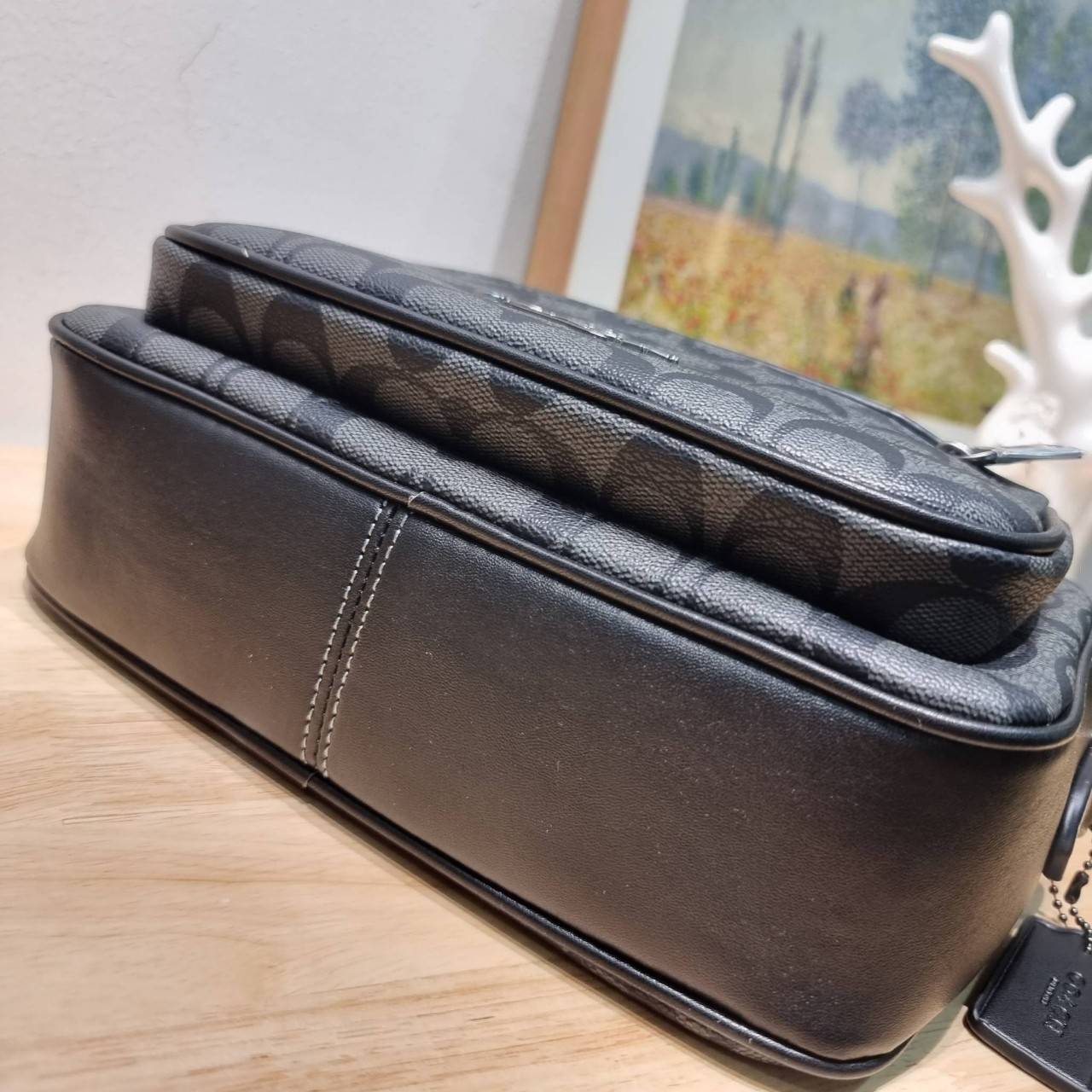 COACH ELIAS CROSSBODY IN SIGNATURE CANVAS BAG CJ509 CJ510 กระเป๋าครอสบอดี้ทรงคลาสสิค ดีไซน์รูปแบบใหม่ ใช้งานง่ายและสะดวก