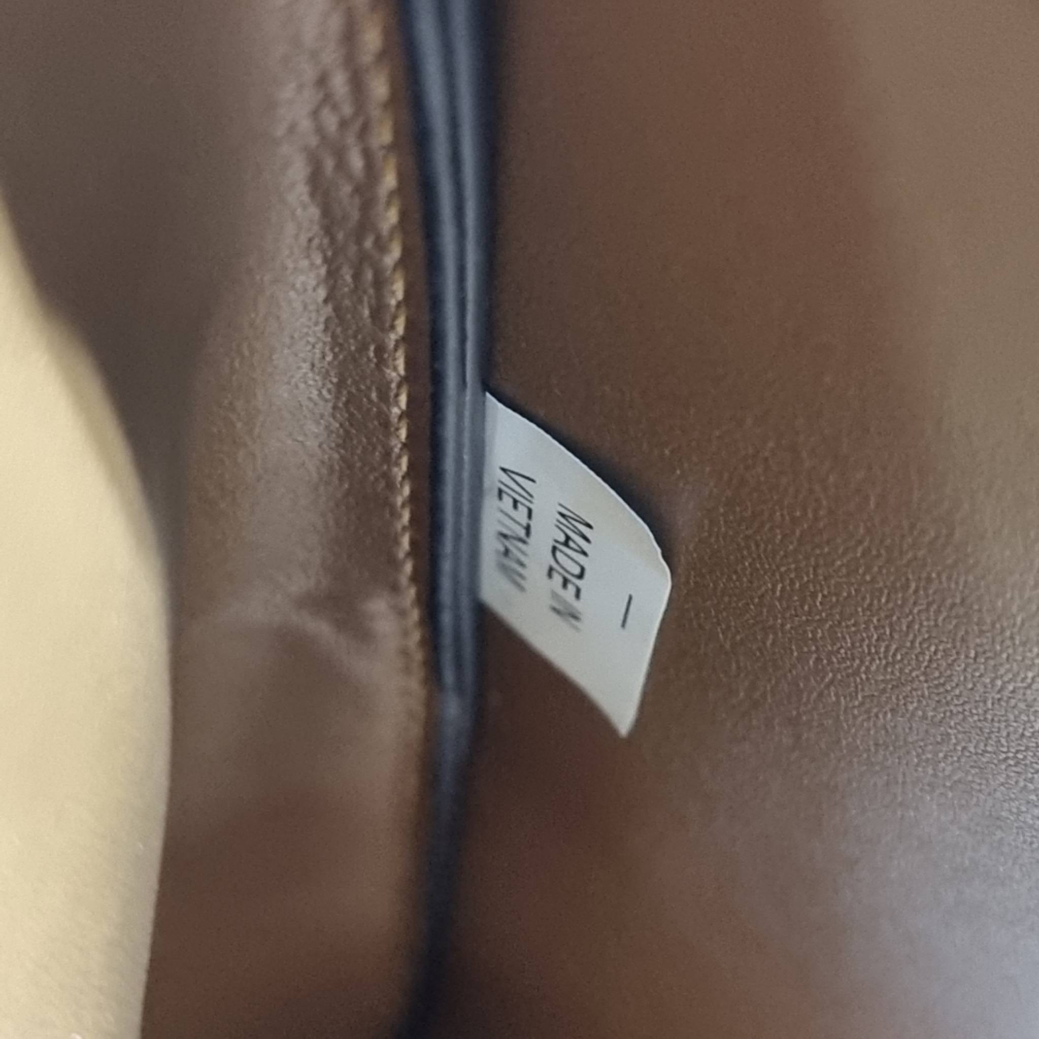 TORY BURCH ELEANOR SPAZZOLATO SATCHEL ใหม่และดูดีเกินต้าน กับกระเป๋าถือทรงสวย ใบใหญ่ ดีไซน์ผู้ดีเรียบหรู ถือขับผิวไปเลยทุกสี สวยคม มาพร้อมหูจับในตัว