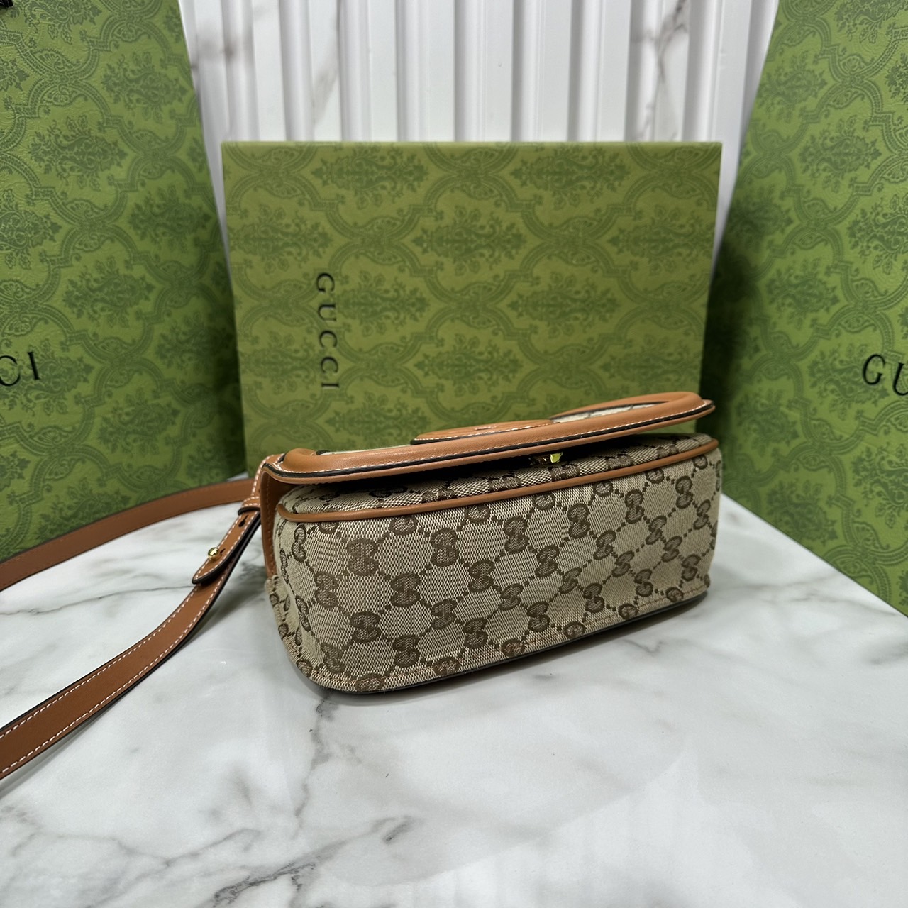 Gucci Blondie mini shoulder bag กระเป๋าสะพายรุ่นใหม่สุดไอคอนนิก ไซส์มินินน่ารักน่าใช้ ดีไซน์วินเทจยุค 70 เป็นความหรูหราที่สามารถใช้งานได้จริง