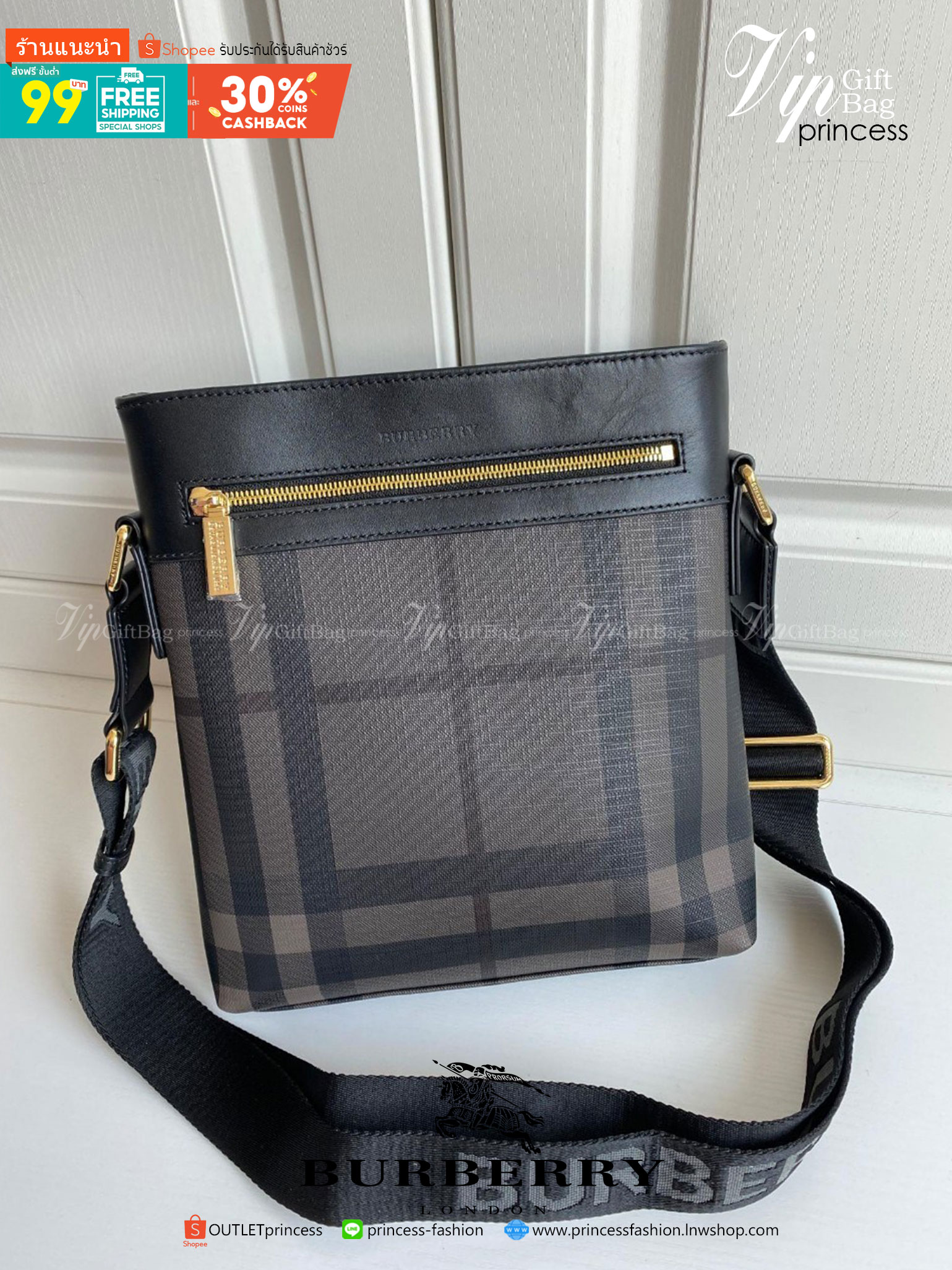 BURBERRY CROSSBODY VINTAGE BAG VIP GIFT WITH PURCHASE (GWP) พร้อมเป็นของขวัญ มอบให้คุณผู้ชายแล้วค่ะ พรีเมี่ยมกิ๊ฟ Limited Edition จากBURBERRY วัสดุหนังโทนสีเทาดำสุดคลาสสิค
