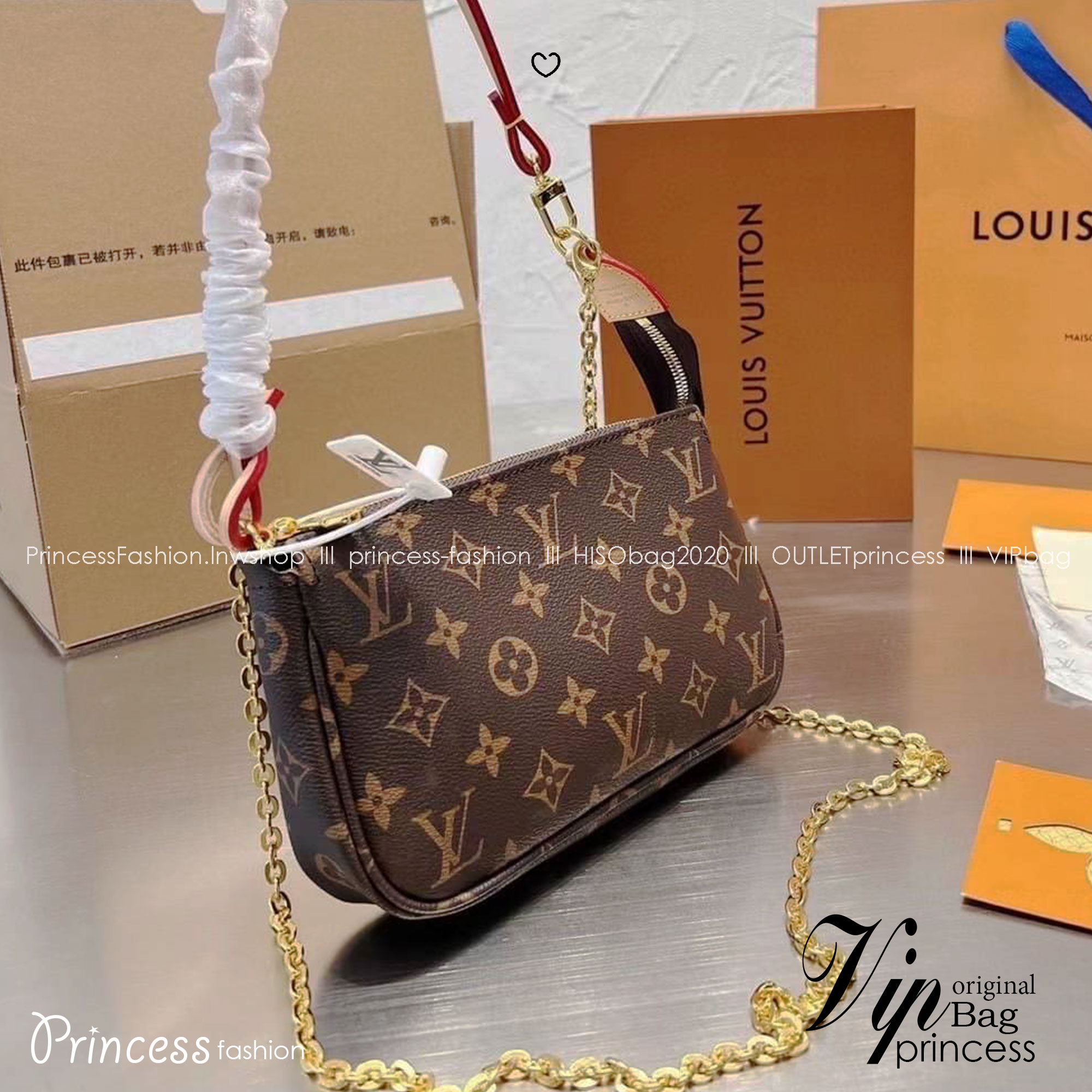LV Pochette Accessoires bag 8" กระเป๋าทรงพอช อีกหนึ่งในสไตล์ที่มีเอกลักษณ์ของแบรนด์ สะดวกใช้งานได้ทุกวัน เป็น every day look ได้หลายสไตล์ ขนาดกะทัดรัดน่ารัก มาพร้อมสายสะพาย 2 เส้น สวยงามน่าใช้มากค่ะ