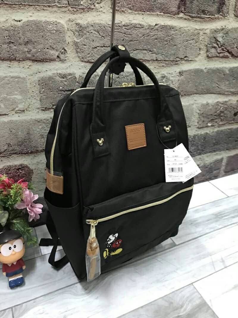 Anello x Walt Disney Mickey & Friends Limited Edition Japan Backpack เป็นการร่วมงานของ anello และวอล์ทดิสนีย์ ที่มาวาดลวดลายลงบนกระเป๋าเป็นตัวละครดิสนีย์ที่มีสีสันน่ารักสดใส วัสดุ canvas คงแบบฉบับที่ปากกระเป๋ามีโครง อีกหนึ่งคอลเลคชั่นที่ควรต้องมีไว้ครอบคร