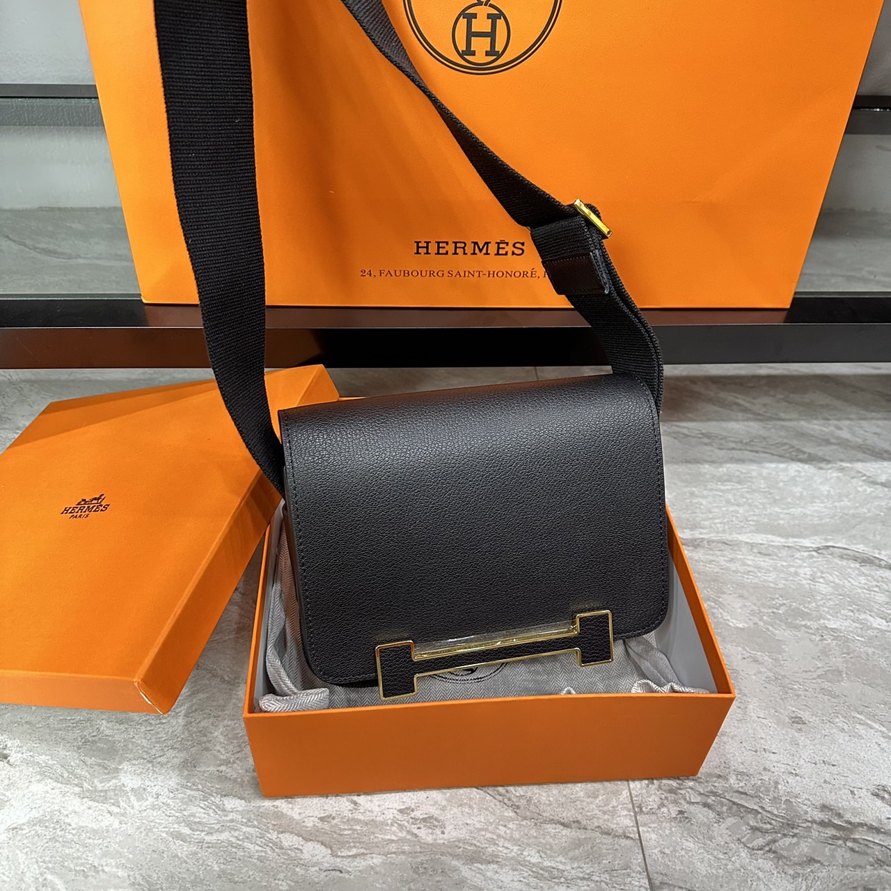 HERMES Chevre Mysore Geta Messenger Bag 20cm กระเป๋าทรงกล่องแมสเซ็นเจอร์แบรนด์หรู เอกลักษณ์ของความสง่างาม เกรดออริ สลับแท้ 1:1 ใช้งานต่างประเทศได้