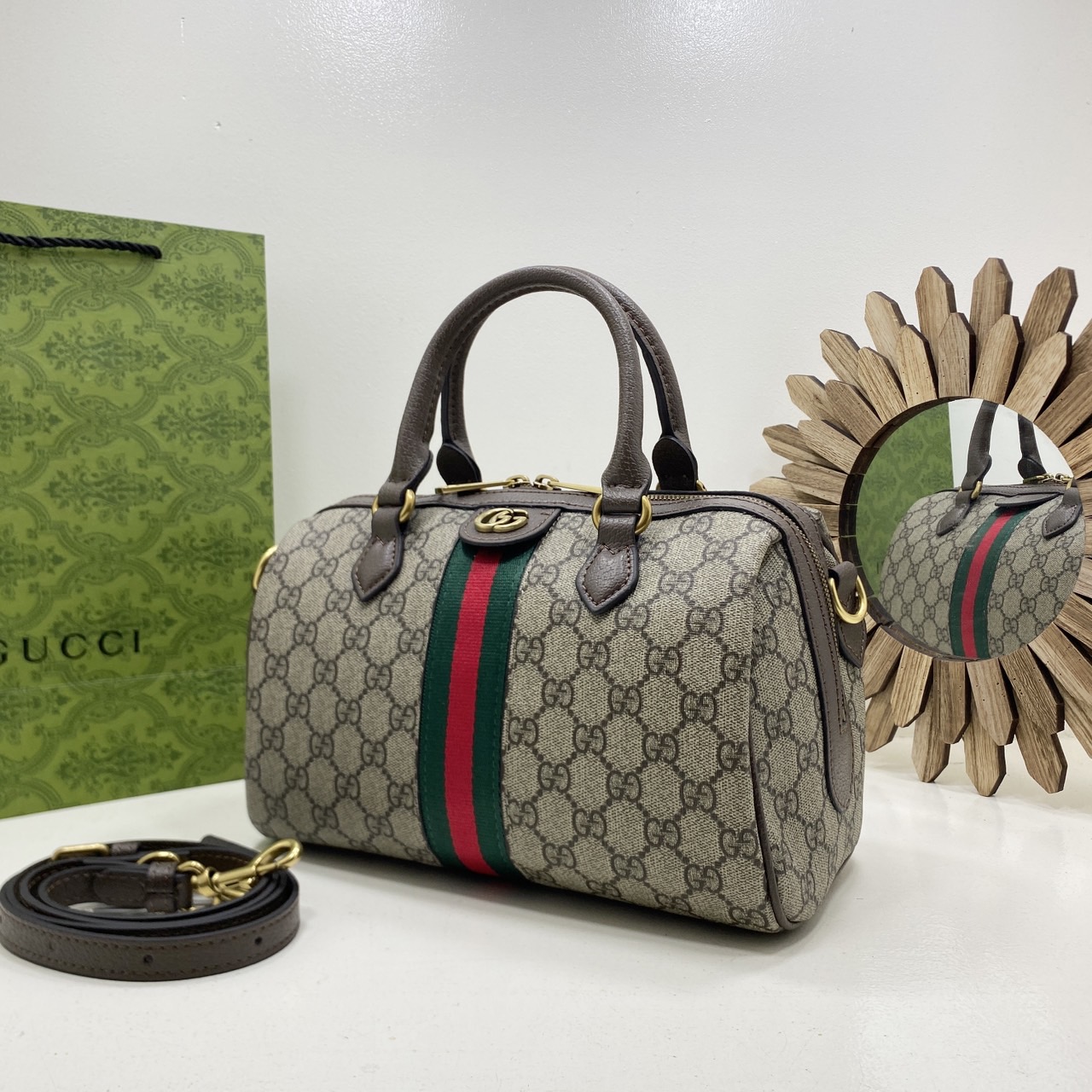 GUCCI GG Ophidia small top handle bag กระเป๋าถือทรงหมอนสวยคลาสสิค ดีไซน์แถบคาดโดดเด่น สวย หรู หูจับในตัวใช้สะดวก