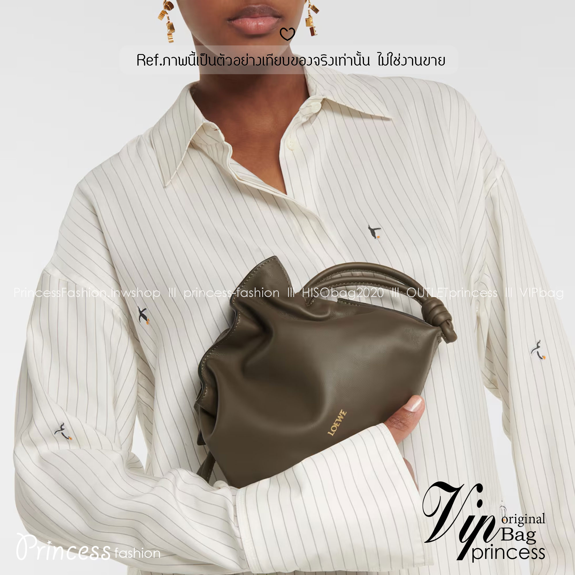 ORI หนังแท้ | Medium Loewe Flamenco clutch in nappa leather 30cm กระเป๋าสะพายทรงคลัชดีไซน์รูดเชือก เรียบหรูดูแพง เรียบง่ายใช้งานสะดวก หนังแนปป้าให้สัมผัสนุ่มสบายผิว มาพร้อมสายสะพายร้อยห่วงหรูหรา