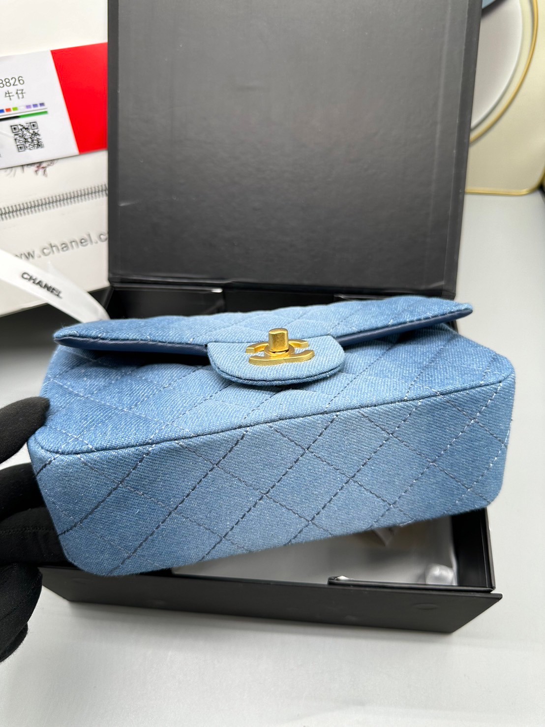 8" CHANEL Flap Bag Denim / Chanel Classic Handbag Blue Washed Denim & Gold-Tone Metal กระเป๋าทรงคลาสสิคเดนิม