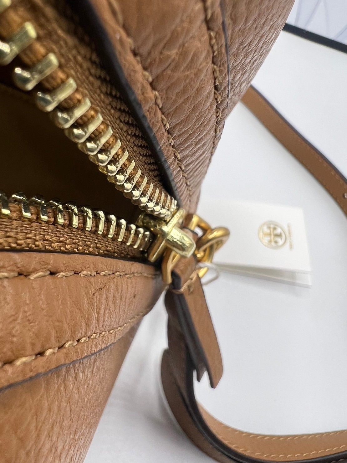 Tory Burch Thea Mini Web Satchel Crossbody Bag / Tory keepall พร้อมส่ง กระเป๋าสะพายทรงหมอนขนาดกลางกำลังน่ารัก เกรดท็อปออริจินอล