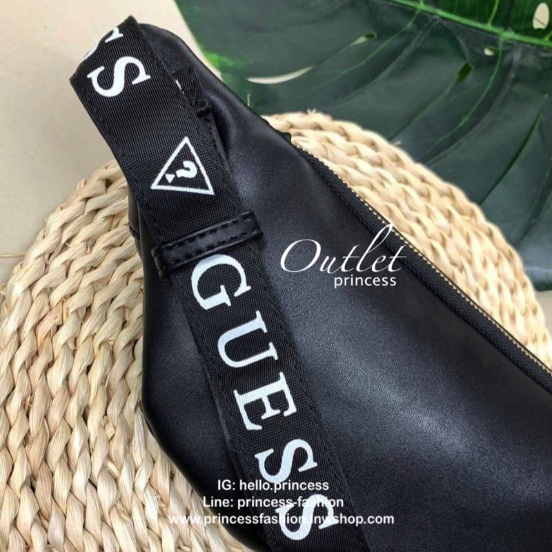 GUESS GESABEL GYM FANNY PACK กระเป๋าคาดอก//คาดเอว ใบงาม ขนาดกำลังดี วัสดุหนังนิ่ม เบา ด้านหน้ามีโลโก้แบรนด์ พร้อมช่องซิปหนึ่งช่อง ช่องซิปหลักกว้าง ใส่ของได้จุ ค่ะ สายคาดตีแบรนด์ตลอดสาย เลื่อนปรับฟรีไซด์น่ะค่ะ สินค้าพร้อมส่ง ใบจริงน่าใช้มากๆค่ะ