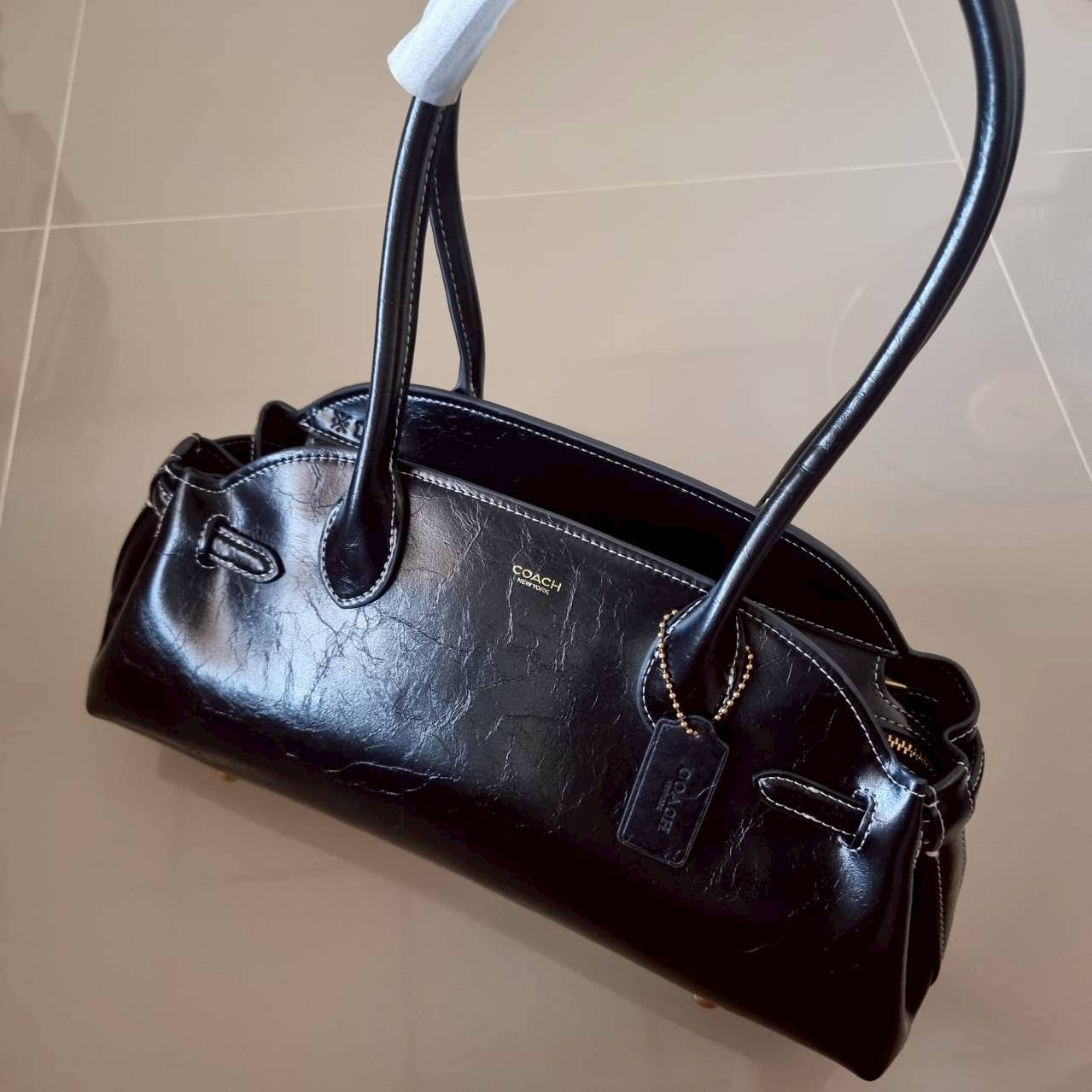 ORI หนังแท้ | Coach Empire carryall bag กระเป๋าสะพายทรงโฮโบ รุ่นใหม่ล่าสุดมาแรงมากๆ จึ้งสุดๆ ดีไซน์เฉี่ยว เก๋ สะพายไปคาเฟ่ ไปเที่ยวถ่ายรูปสวยๆ คือเหมาะสุดๆ