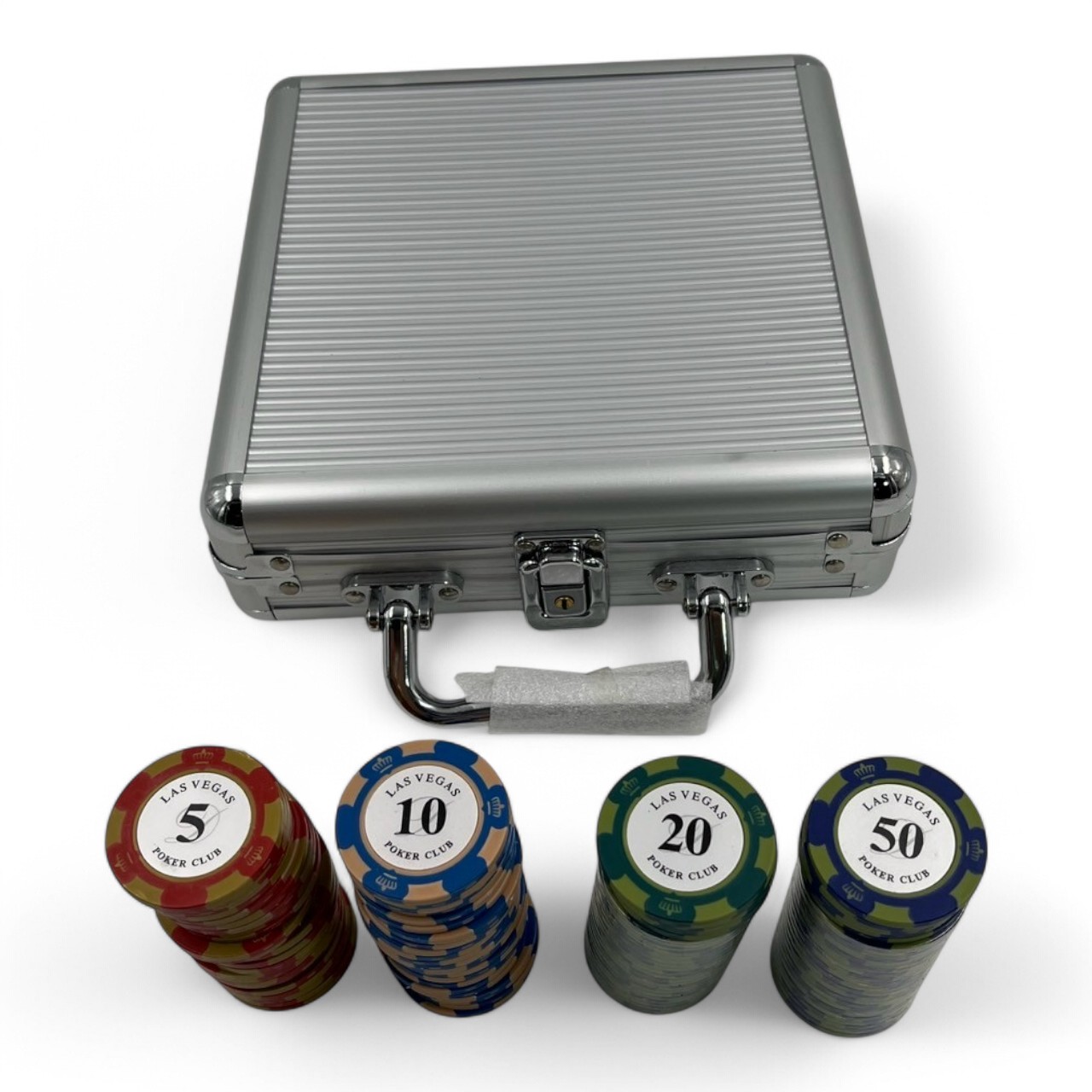 ชุดชิปโป๊กเกอร์เกรดพรีเมี่ยมLasvegas พร้อมกระเป๋าอลูมิเนียมสีขาวขนาดบรรจุ 100เหรียญ