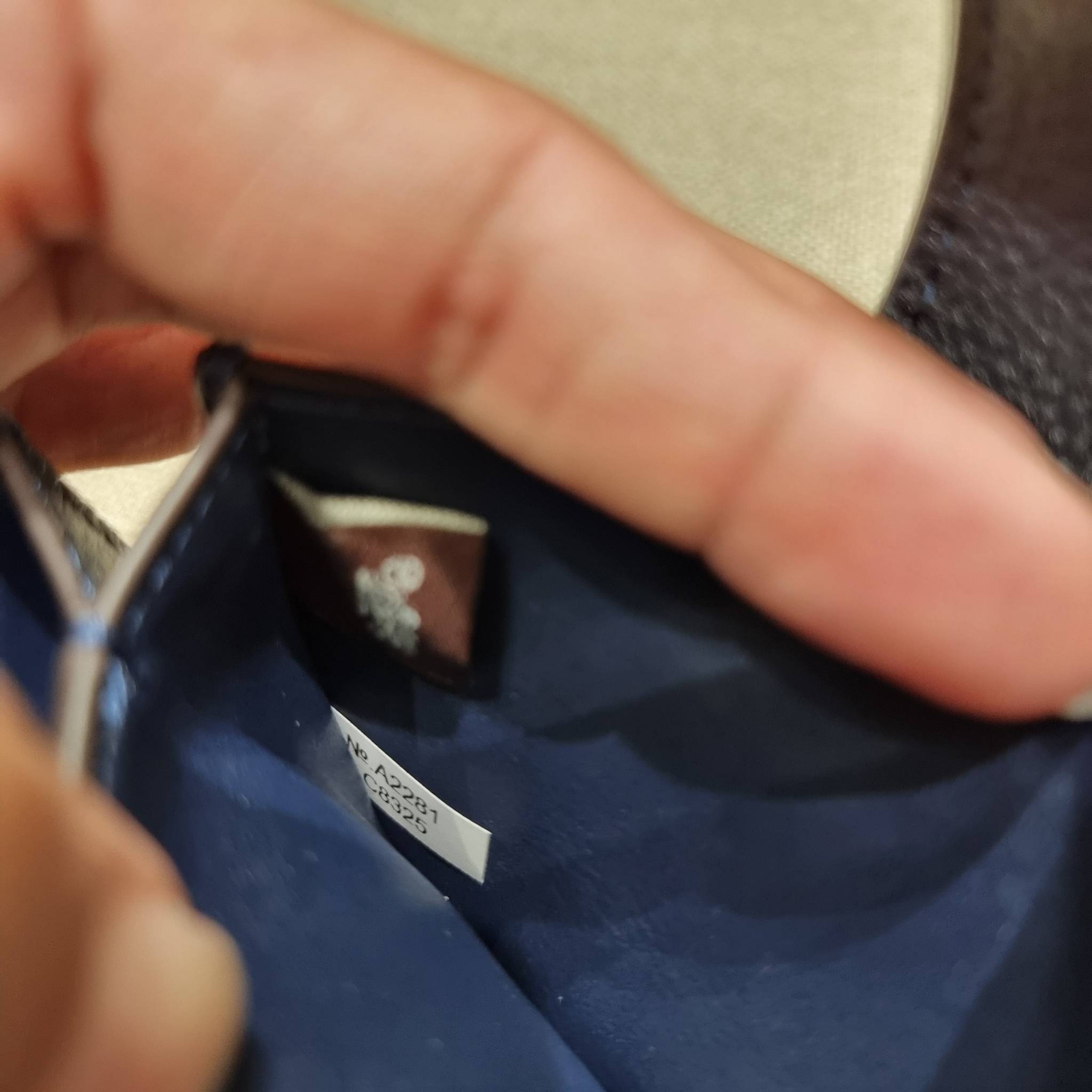 COACH C8325 ACCORDION CARD CASE WITH DREAMY LAND FLORAL PRINT ไอเท็มที่ทำใจฟูจัดเลยจ้า กับกระเป๋าถนอมบัตร ที่สาวๆตามหา ดีไซน์ลวดลายน่ารักมากๆ ขนาดกะทัดรัด พกพาสะดวก วัสดุหนัง pepble ภายในเป็นช่องใส่บัตรได้หลายใบ เหมาะมากสำหรับใครที่มองหากระเป๋าแบ่งสัดส่วน