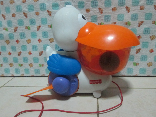Fisher Price Pull & Pop Pelican ของเล่นมือสอง