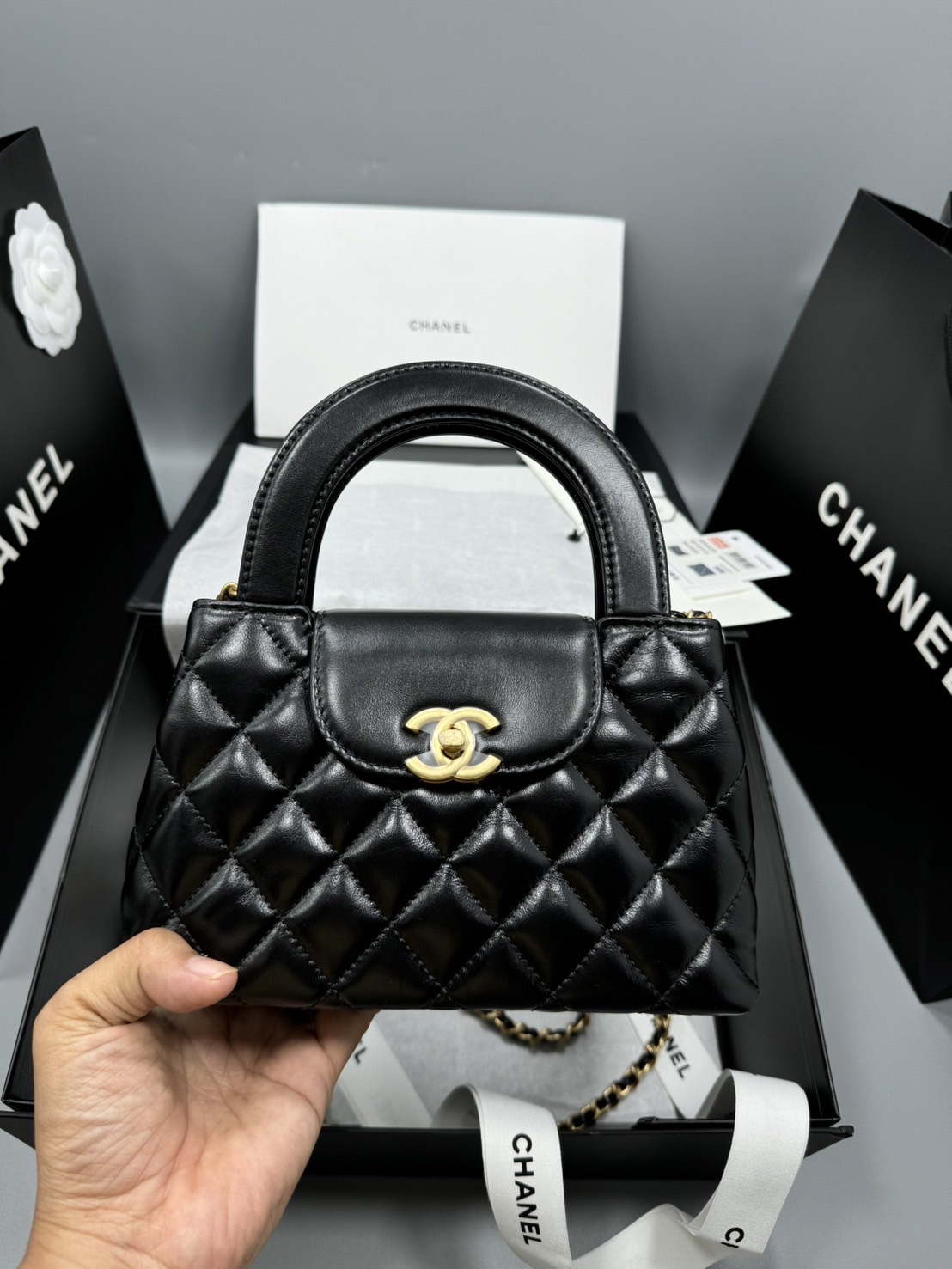 CHANEL KELLY MINI BLACK กระเป๋าสะพายมือจับในตัวไซส์มินิ หนังแท้ เกรดออริ ท็อป สลับแท้ 1:1 ผ่านทุก ตม ใช้งานต่างประเทศได้