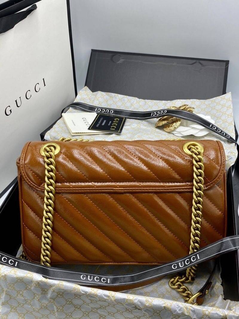 VIP 】หนังแท้ GUCCI GG Marmont brown leather shoulder bag ราคานี้หนังแท้คือคุ้มมากเลยค่าสาวๆ มี 2 ขนาด ปังไม่ไหว สีสวยมากกกก ต้องจัดแล้วน้าา ยกระดับความหรูให้กับตัวเองกันหน่อย ด้วยกระเป๋ารุ่นนี้!! ครอสบอดี้ที่ดีไซน์หรู อัพเลเวล ในราคาที่จับต้องได้ พร้อมเสิ