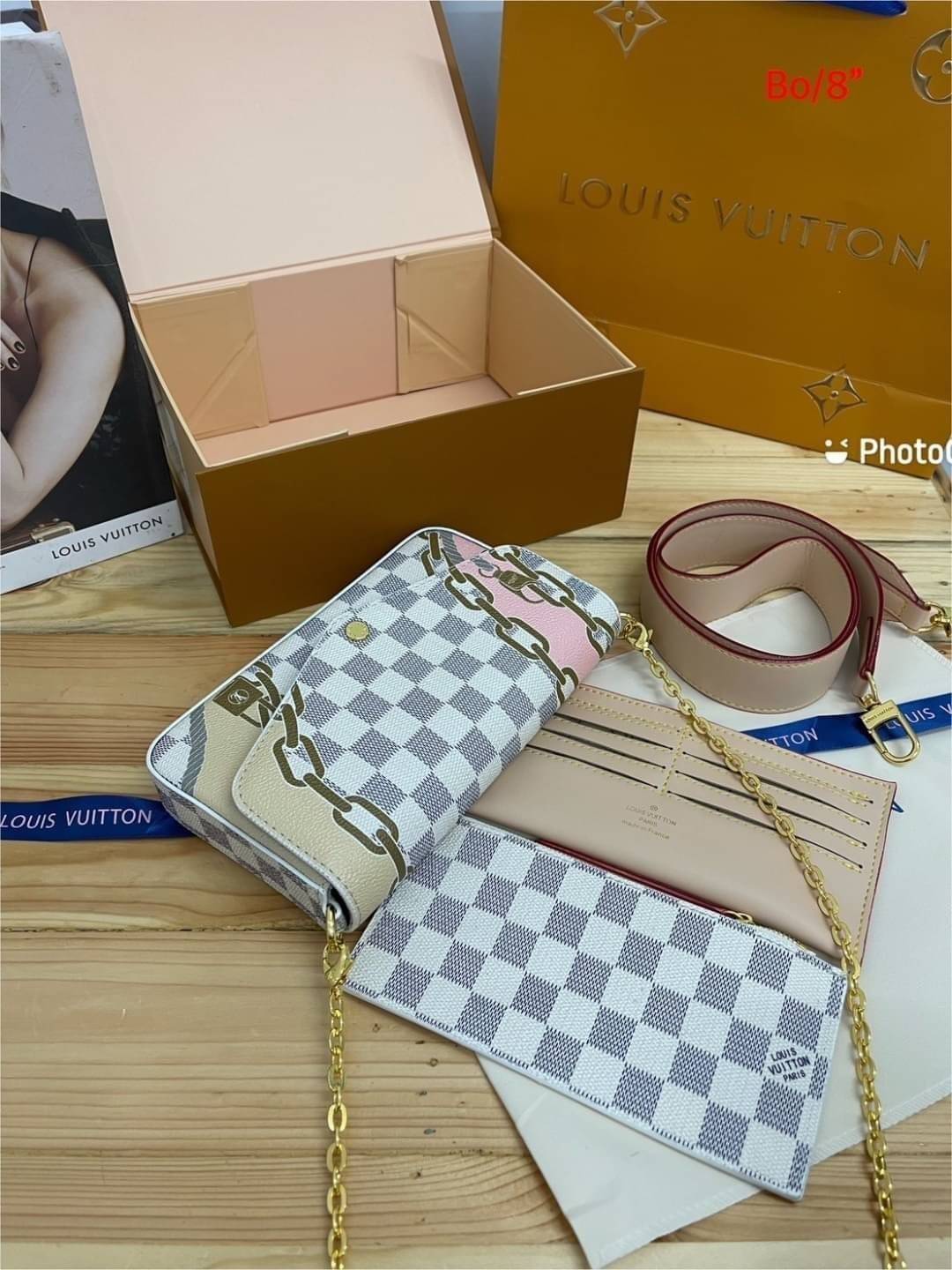 LV Felicie Pochette Damier Azur Canvas - Wallets and Small Leather / LV DAMIER AZUR POCHETTE WITH NAUTICAL PRINT คอลใหม่ที่มอบสีสันสดใสรับ summer ได้ดี กับกระเป๋าสะพายทรงพอช ดีไซน์ออกมาให้ใช้งานได้หลากหลาย