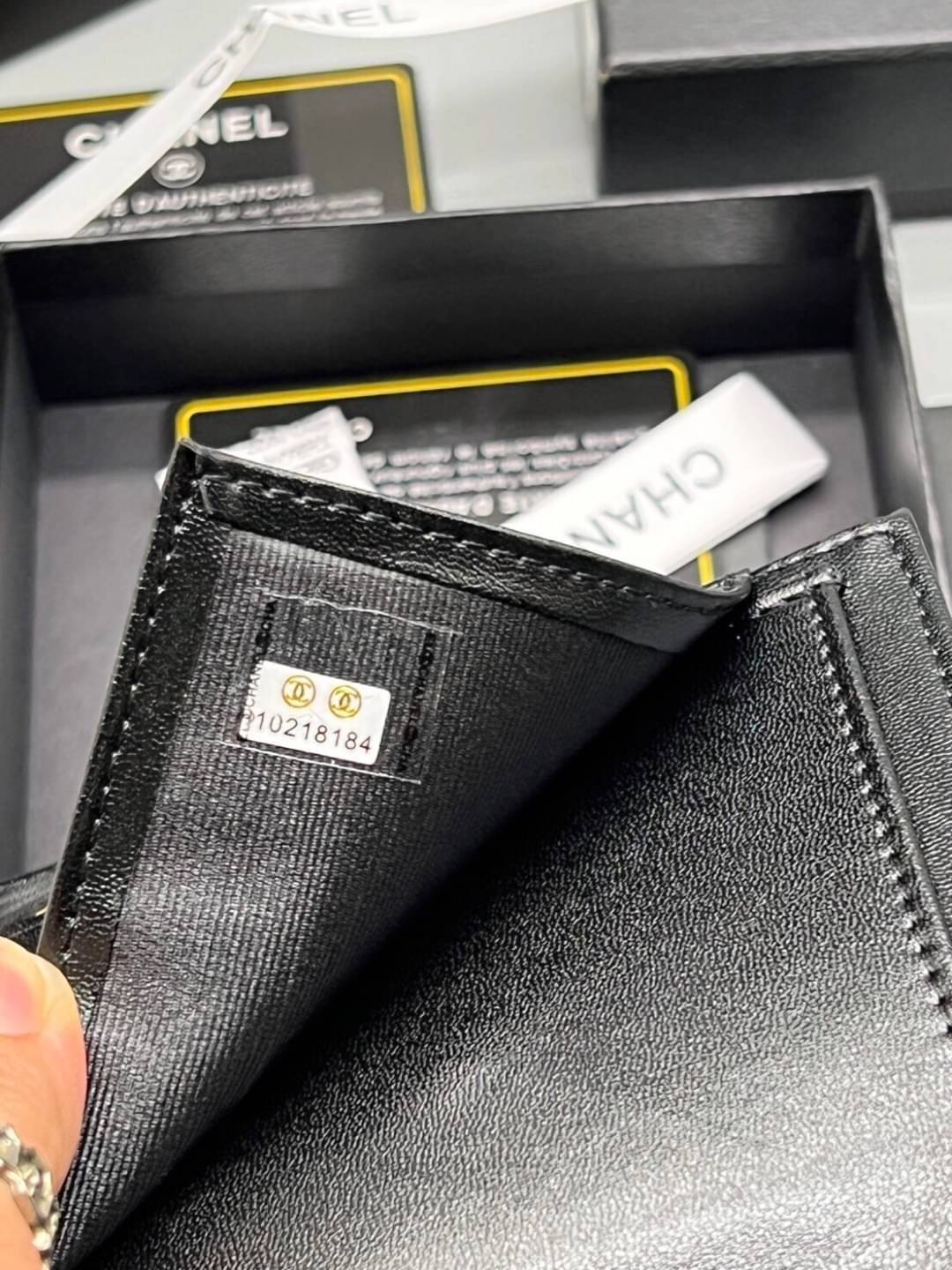 CHANEL Wallet Tri-fold Caviar / Chanel Short Wallet หนังเรียบ กระเป๋าสตางค์ชาแนลใบสั้น เกรดออริจินอล ภาพถ่ายจากงานขายจริง ใช้งานต่างประเทศได้