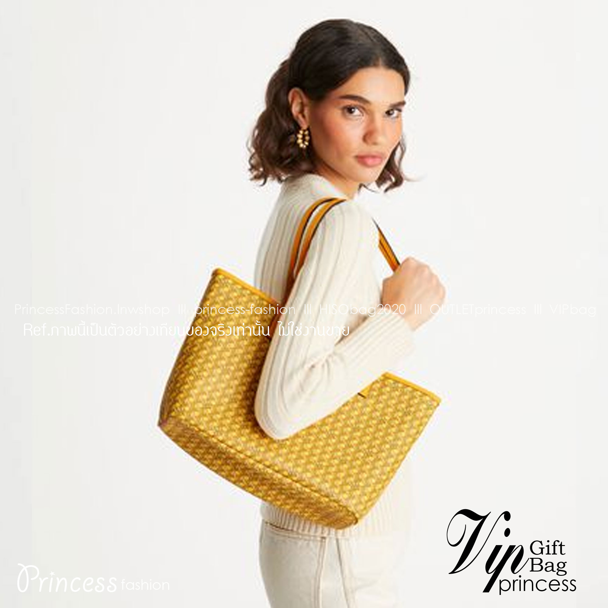 Tory Burch Ever Ready Zip Tote Small Coated Canvas / Tory Burch Geo Logo Tote กระเป๋าโท้ท พิมพ์ลายด้วยลวดลายสานตะกร้าอันเป็นเอกลักษณ์ของแบรนด์ ซึ่งได้แรงบันดาลใจจากความหลงใหลในงานจักสานของผู้ก่อตั้ง