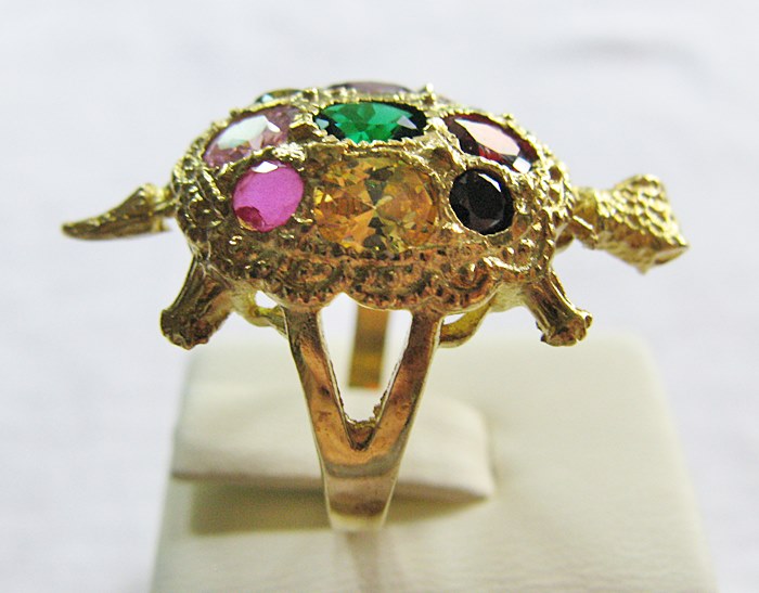 สินค้าหมดค่ะ แหวนเต่าดุ๊กดิ๊กพลอยนพเก้าหัวหางกระดิกได้ เสริมสิริมงคล อายุยืน ค้าขายร่ำรวย แบบ1ค่ะ