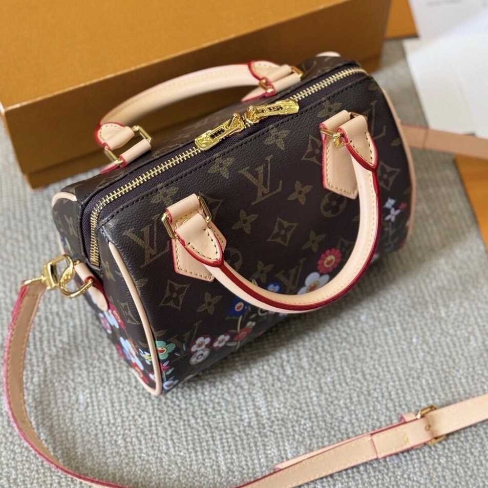 LV x TM speedy bandouliere 20 bag Monogram Flowers กระเป๋าทรงหมอนใบเล็ก คอลแสนสดใสด้วยการตกแต่งลายพิมพ์ รุ่นดอกไม้หลากสี และเชอรี่ มาพร้อมกุญแจล็อค ขนาดกำลังดี กะทัดรัด