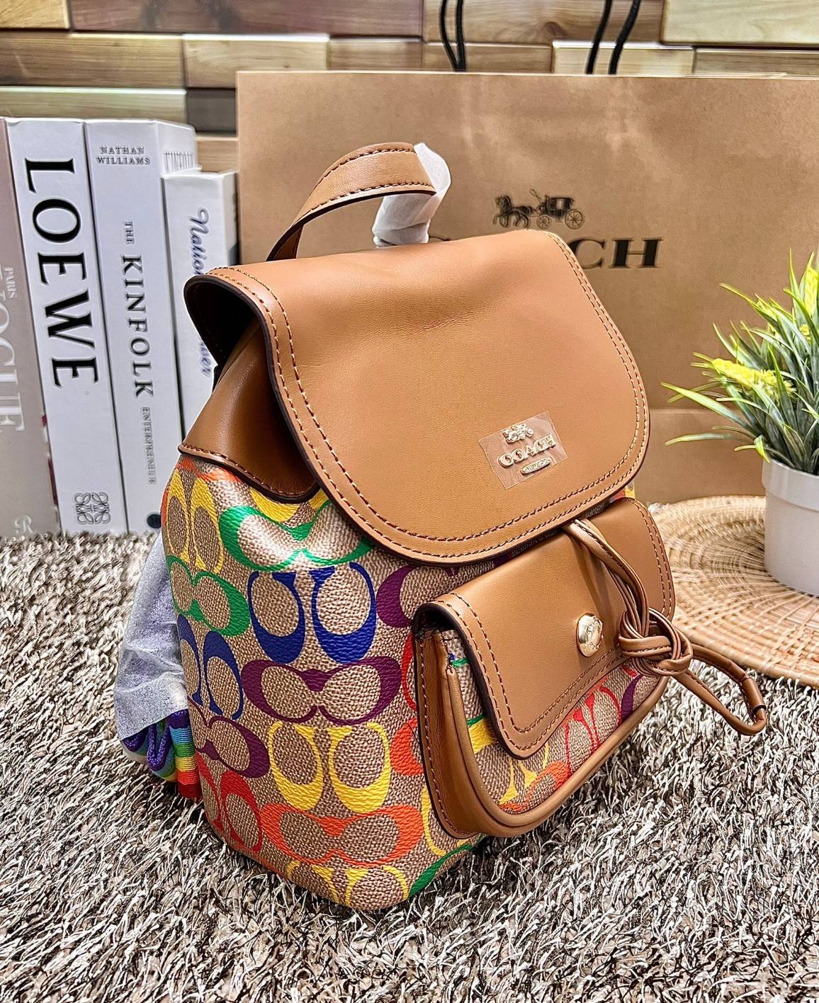 COACH PENNNIE BACKPACK IN RAINBOW SIGNATURE ((C4097)) สวยจึ้งมากแม่ ห้ามพลาด ต้องมีค่ะ! พร้อมส่งค่ะ ล่าสุด กับกระเป๋าสะพายหลังมีหูหิ้ว หนังแท้นิ่มอย่างดี ลายCทั้งใบแบบสีรุ้งสดใสมาเลย สวยมากๆค่ะ