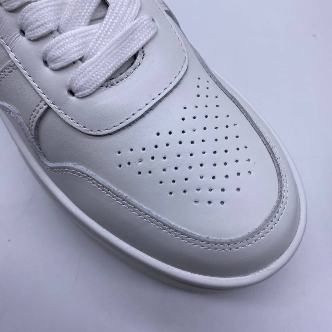 CELINE SNEAKERS / CELINE BLOCK SNEAKERS WITH WEDGE OUTSOLE IN CALFSKIN เกรดออริ สลับแท้ (พร้อมส่งที่ไทย) ใช้งานต่างประเทศได้ หนังสวยลายพิมพ์คมชัด ภาพถ่ายจากงานจริง